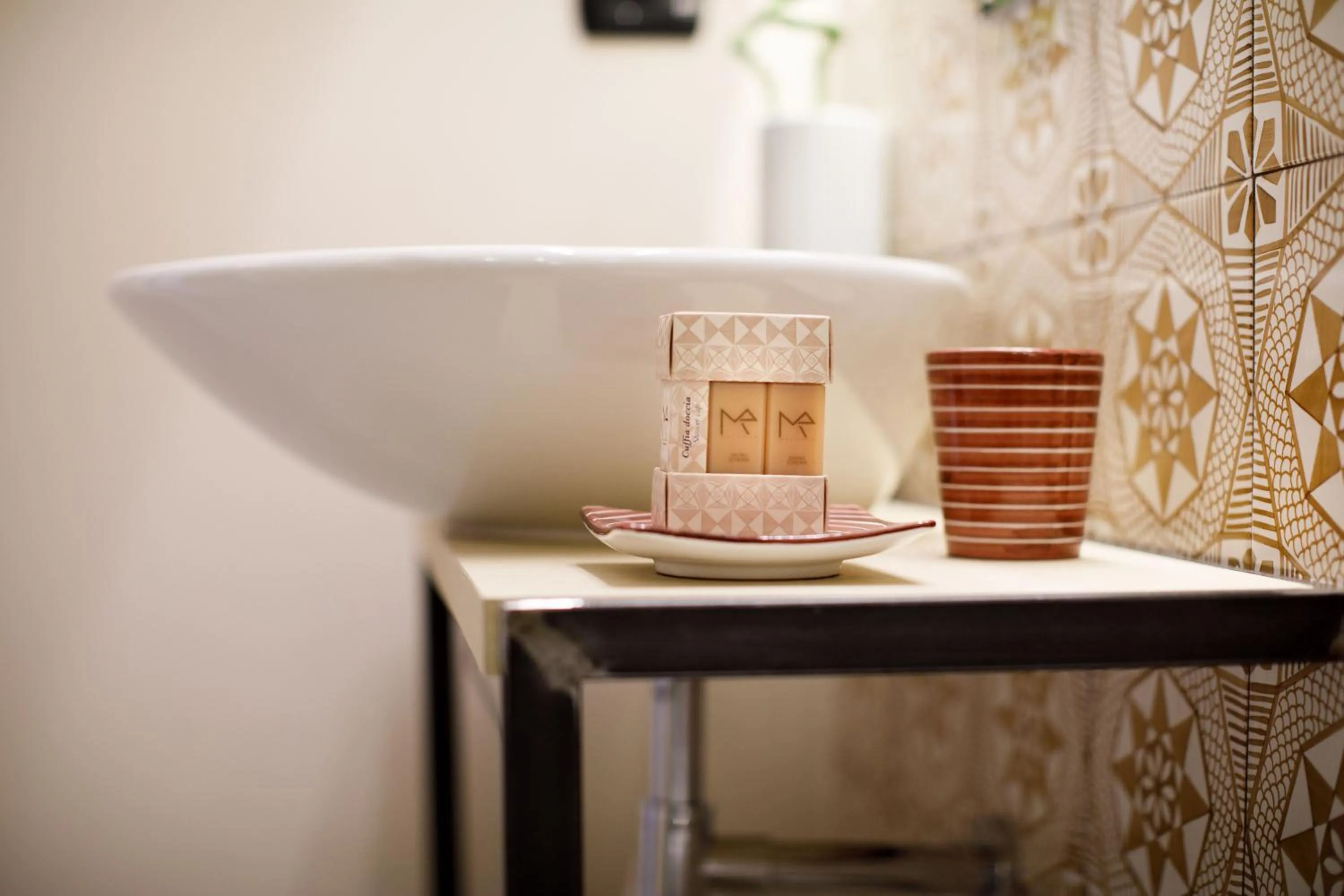 Property logo or sign in MelRose Napoli