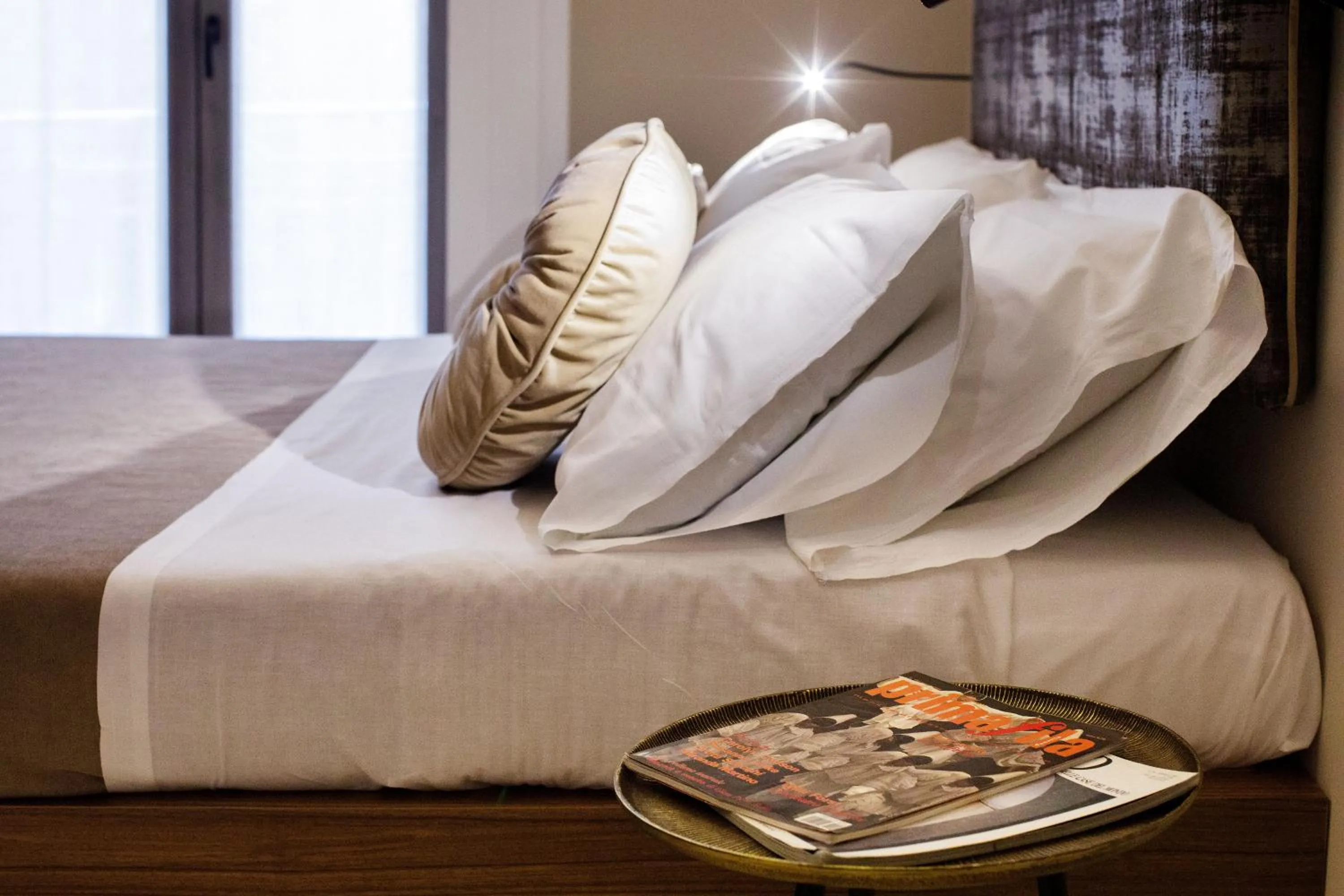 Decorative detail, Bed in MelRose Napoli