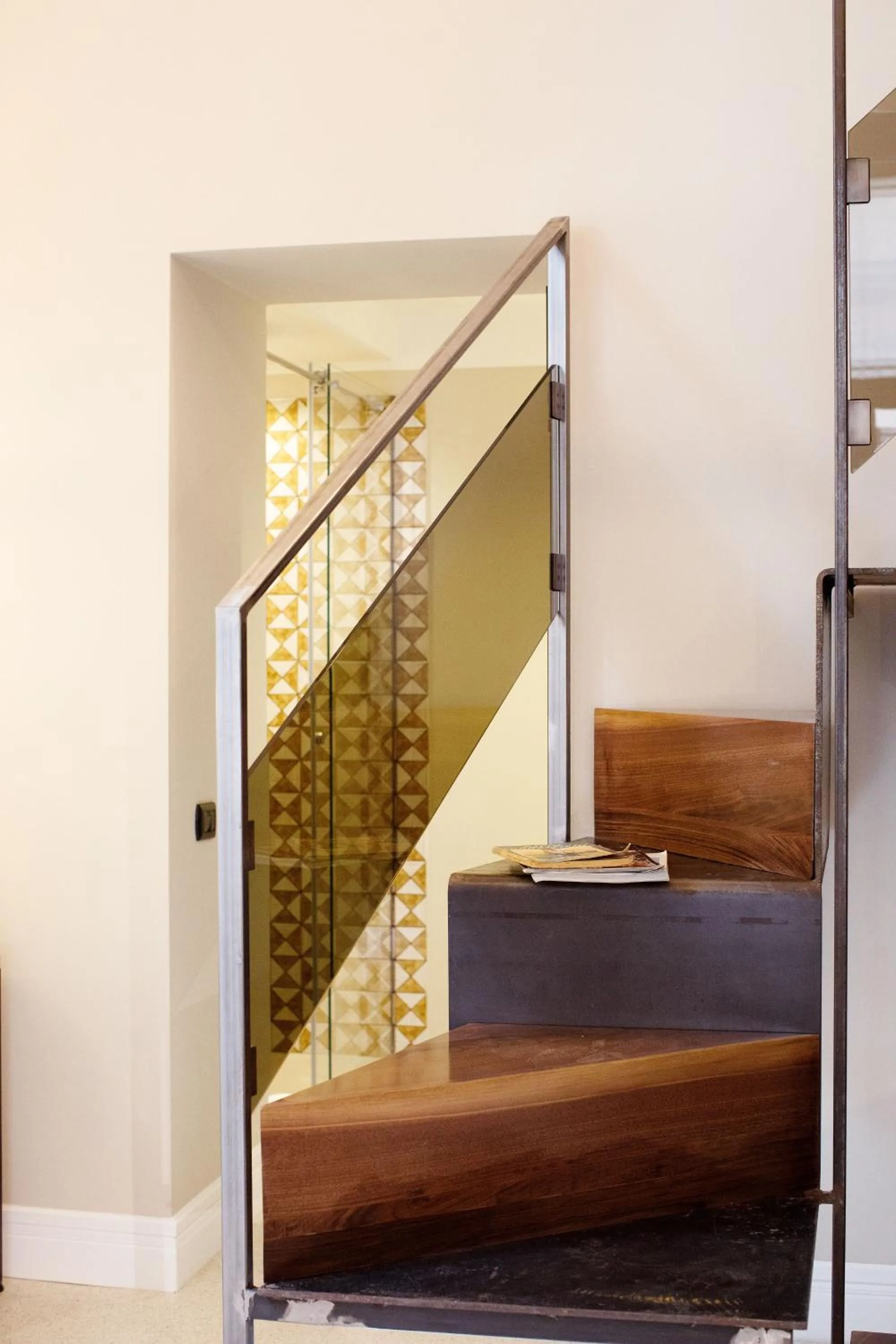 Decorative detail in MelRose Napoli