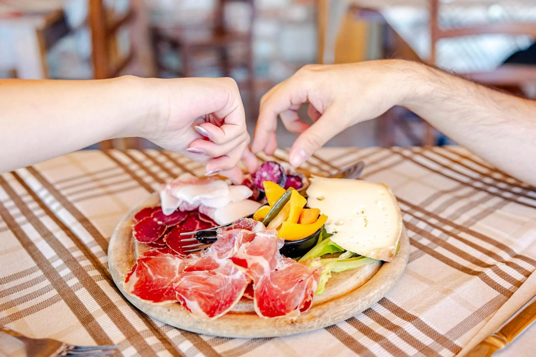 Restaurant/places to eat in Hotel&Restaurant Armanac de Toubïe