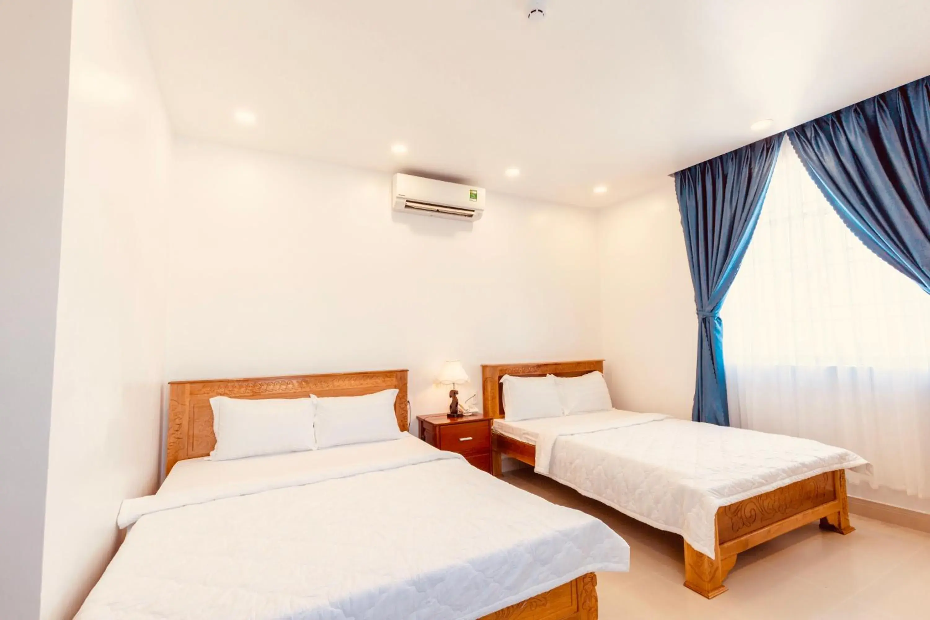 Quadruple Room with Shower in Khách sạn Tuyết Hiển Quadruple Room with Shower in Khách sạn Tuyết Hiển