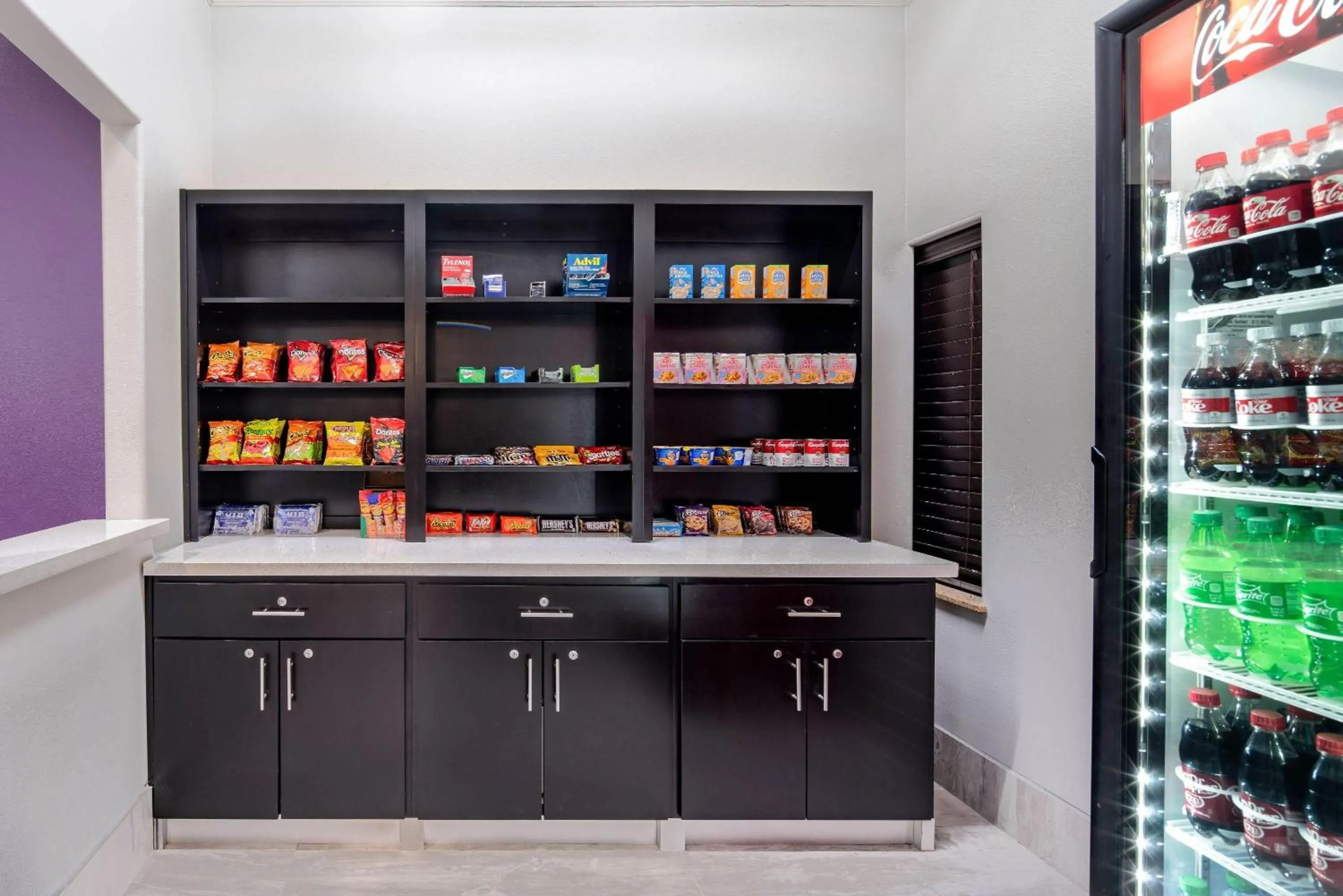 Food and drinks in La Quinta by Wyndham Alamo-McAllen East