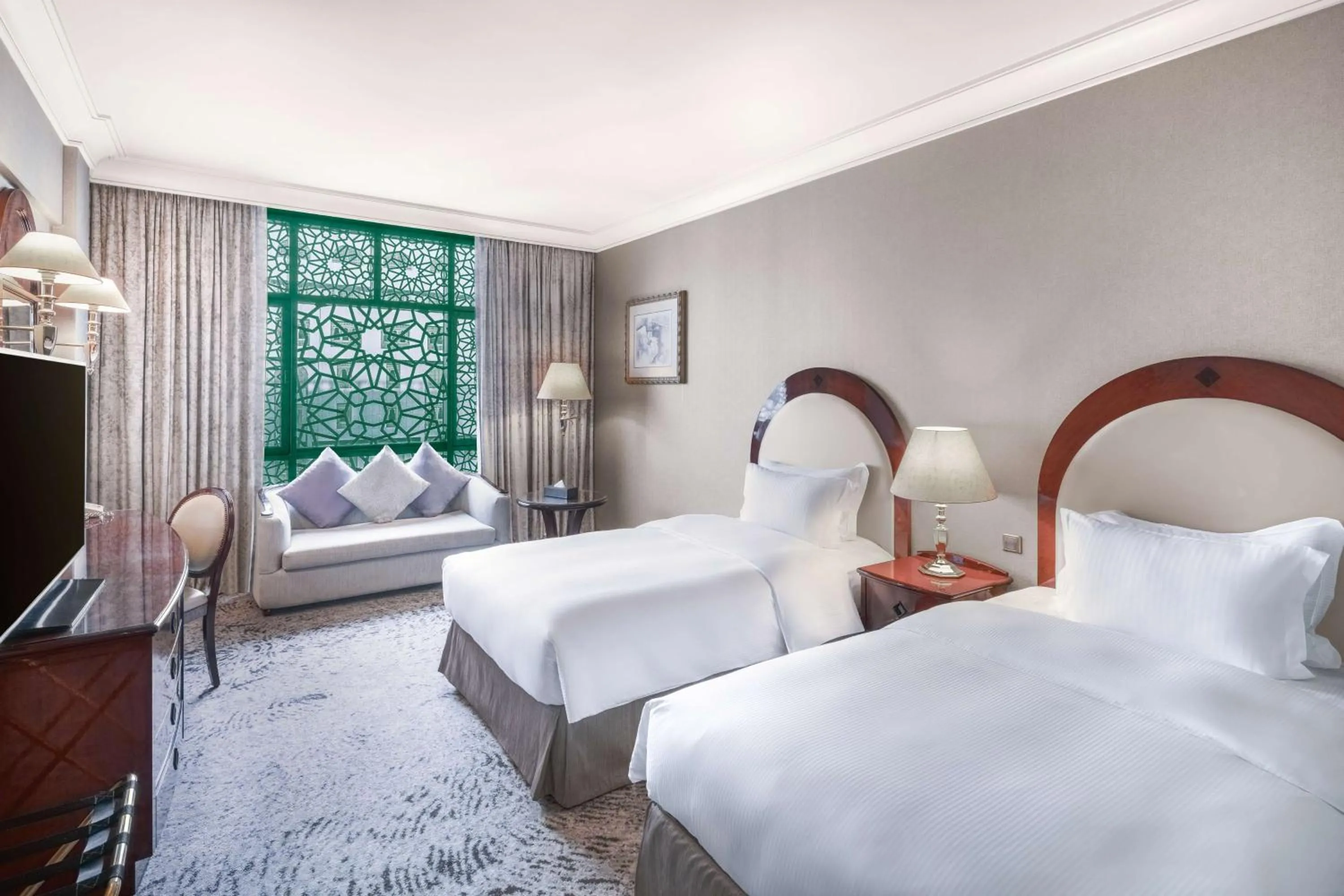 Bedroom, Bed in Madinah Hilton Hotel