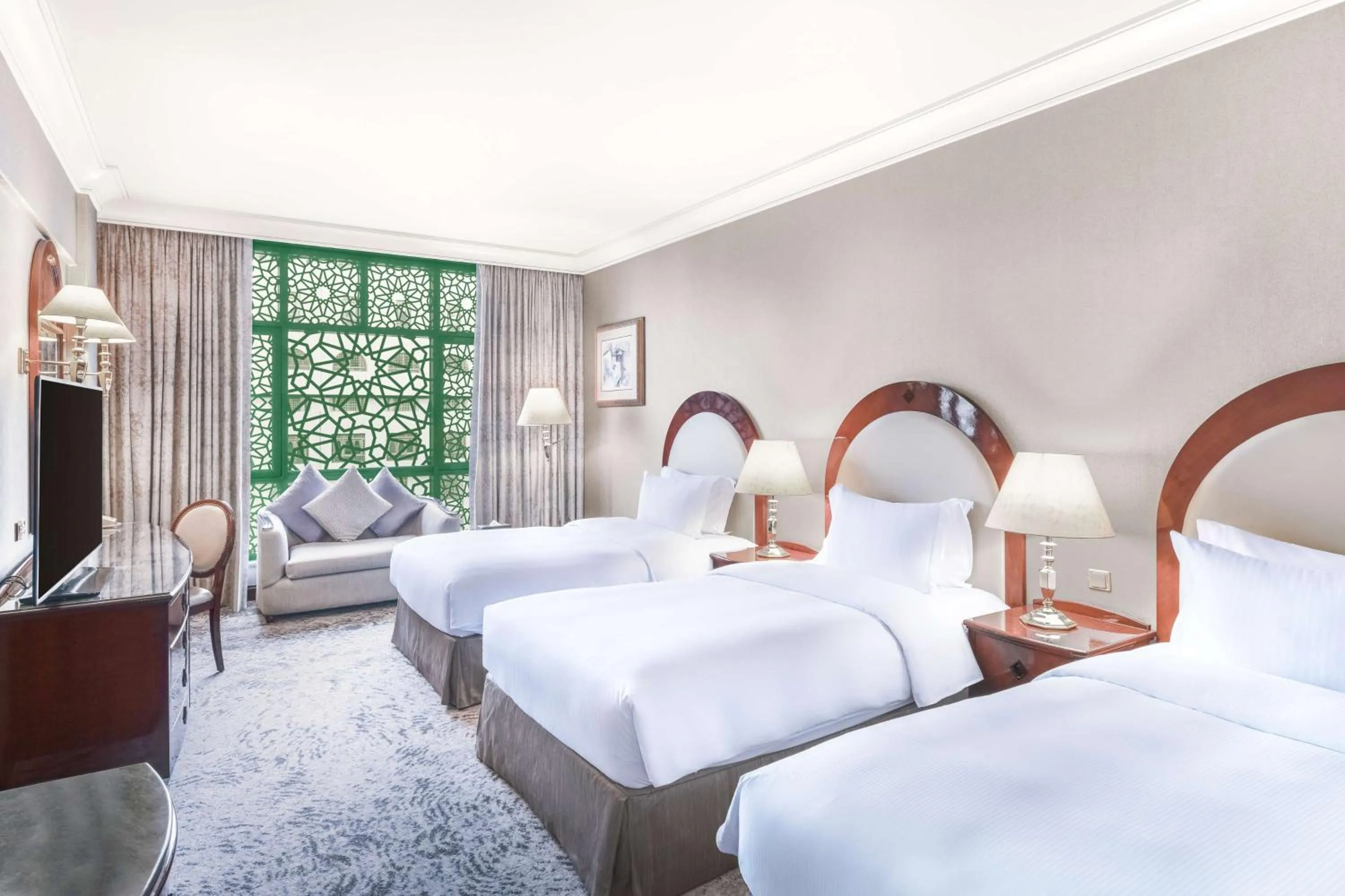 Bedroom, Bed in Madinah Hilton Hotel