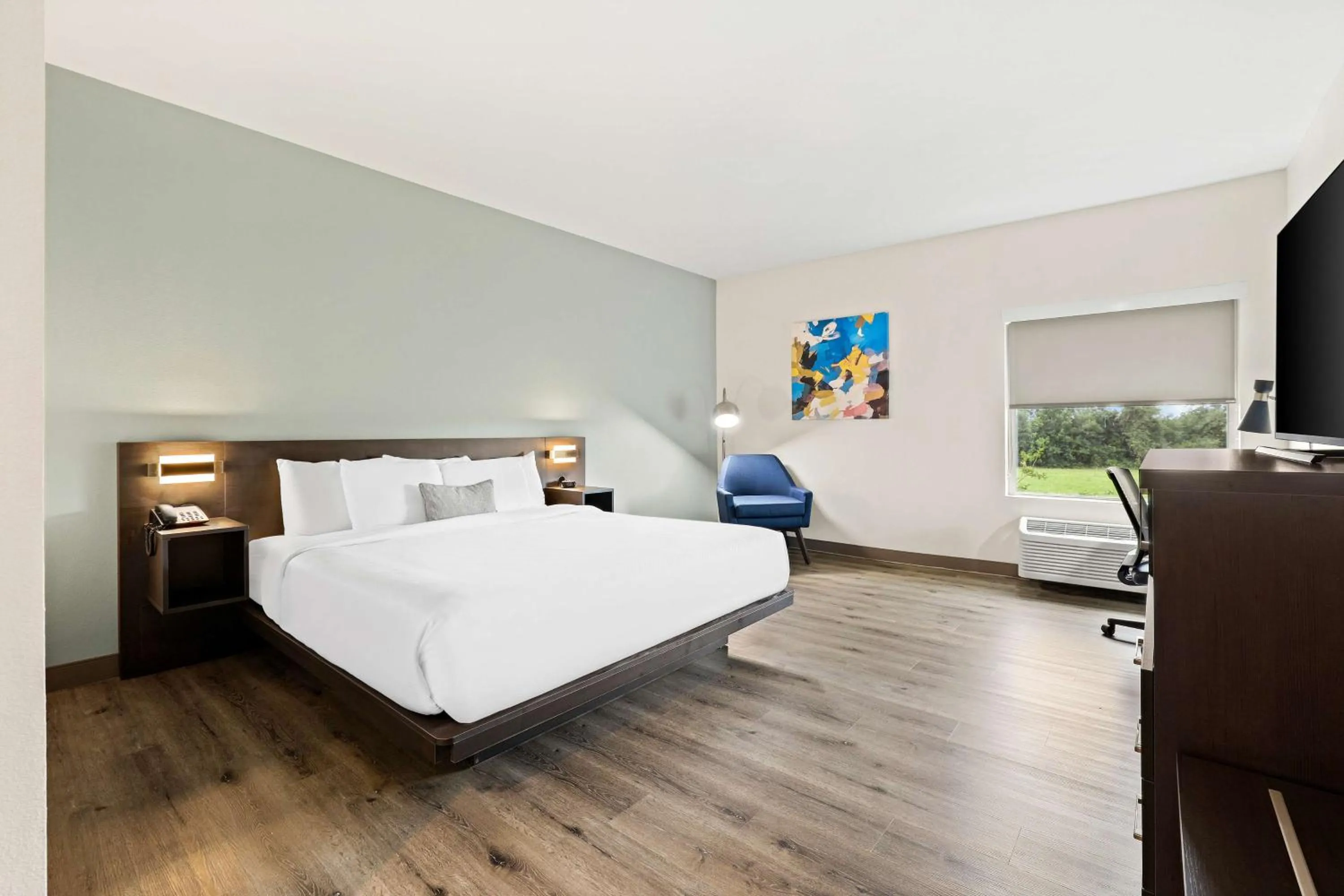 Bedroom, Bed in Best Western Iowa - Lake Charles East