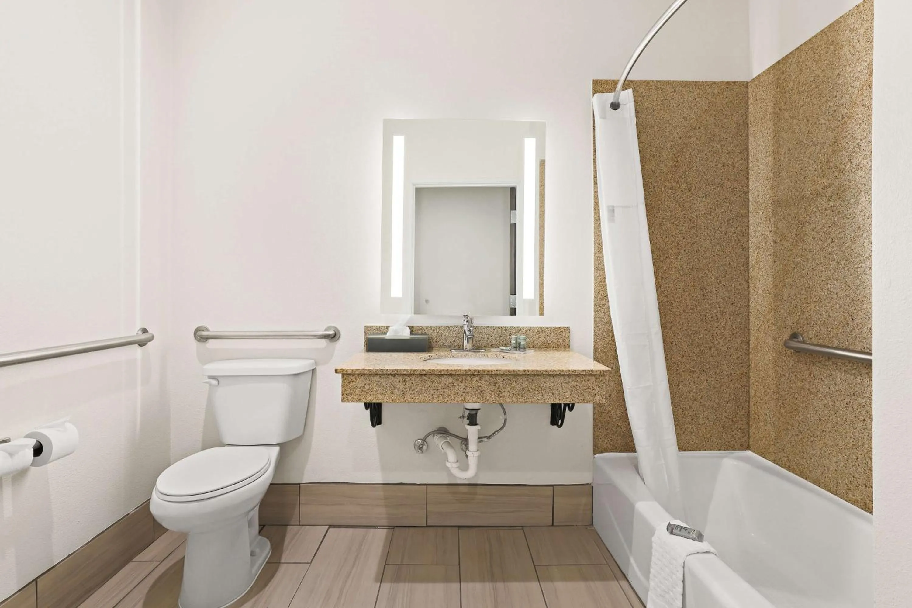 Bathroom in Best Western Iowa - Lake Charles East