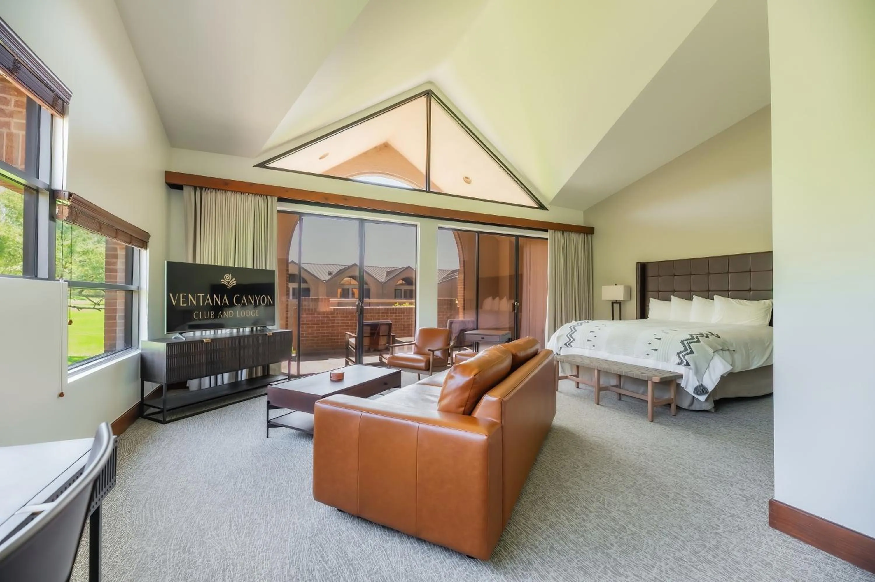 Bed in Ventana Canyon Club and Lodge