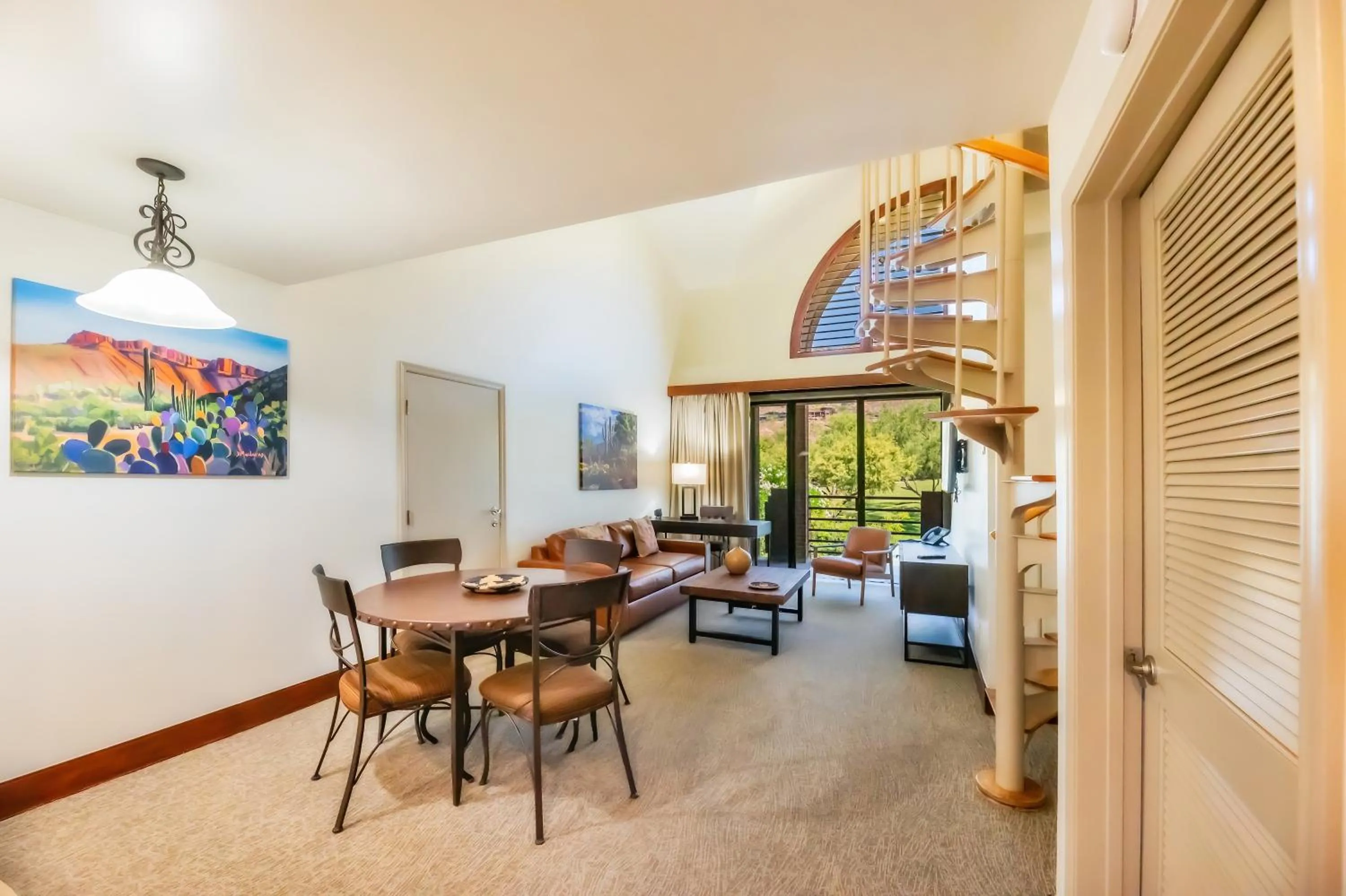 Living room in Ventana Canyon Club and Lodge