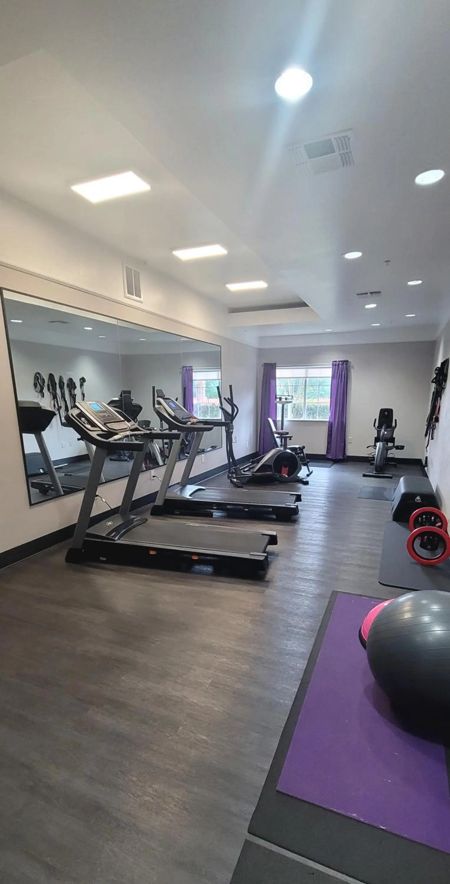 Fitness centre/facilities in Kemah Edgewater Hotel, SureStay Collection by Best Western