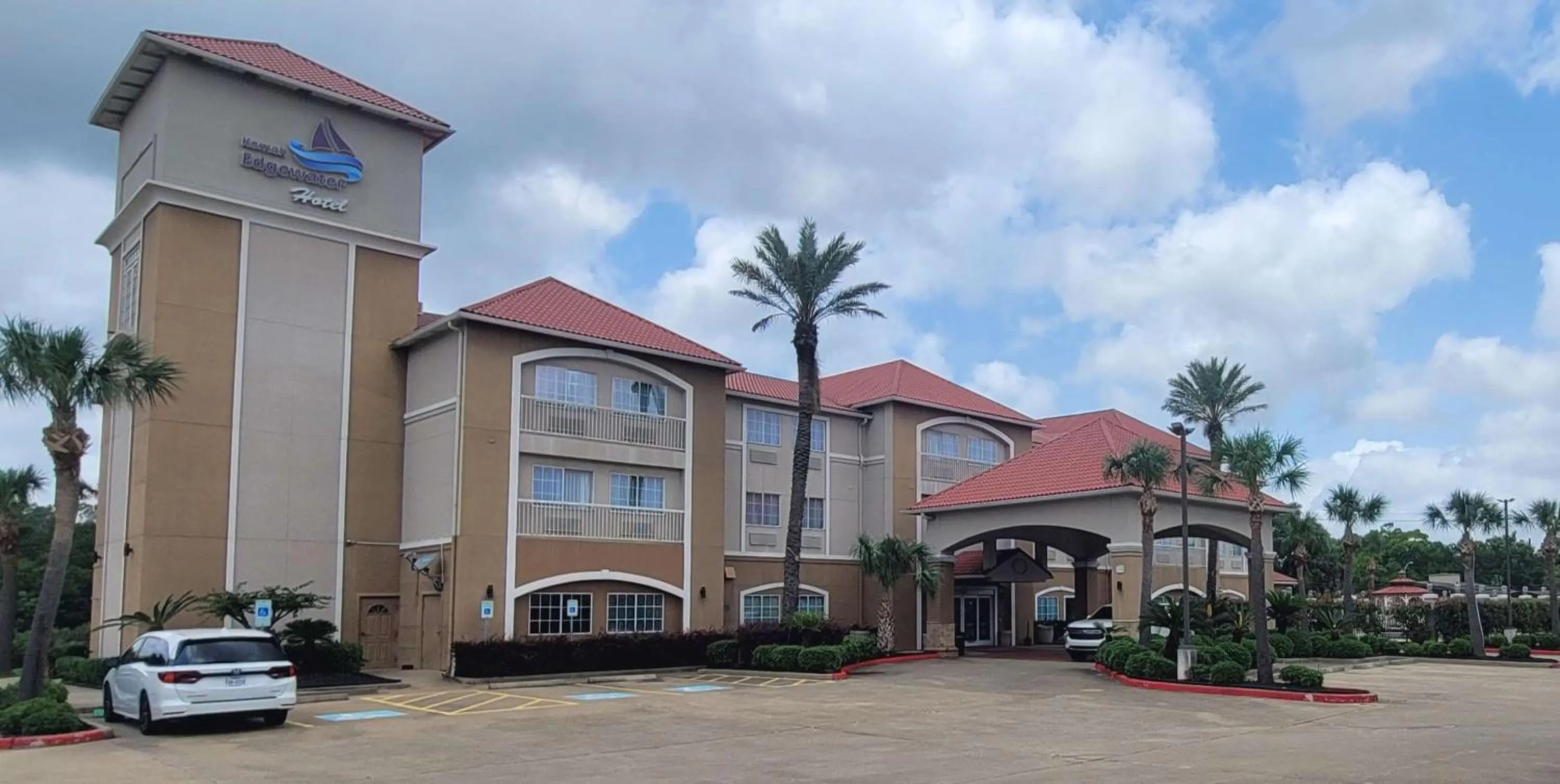 Property building in Kemah Edgewater Hotel, SureStay Collection by Best Western