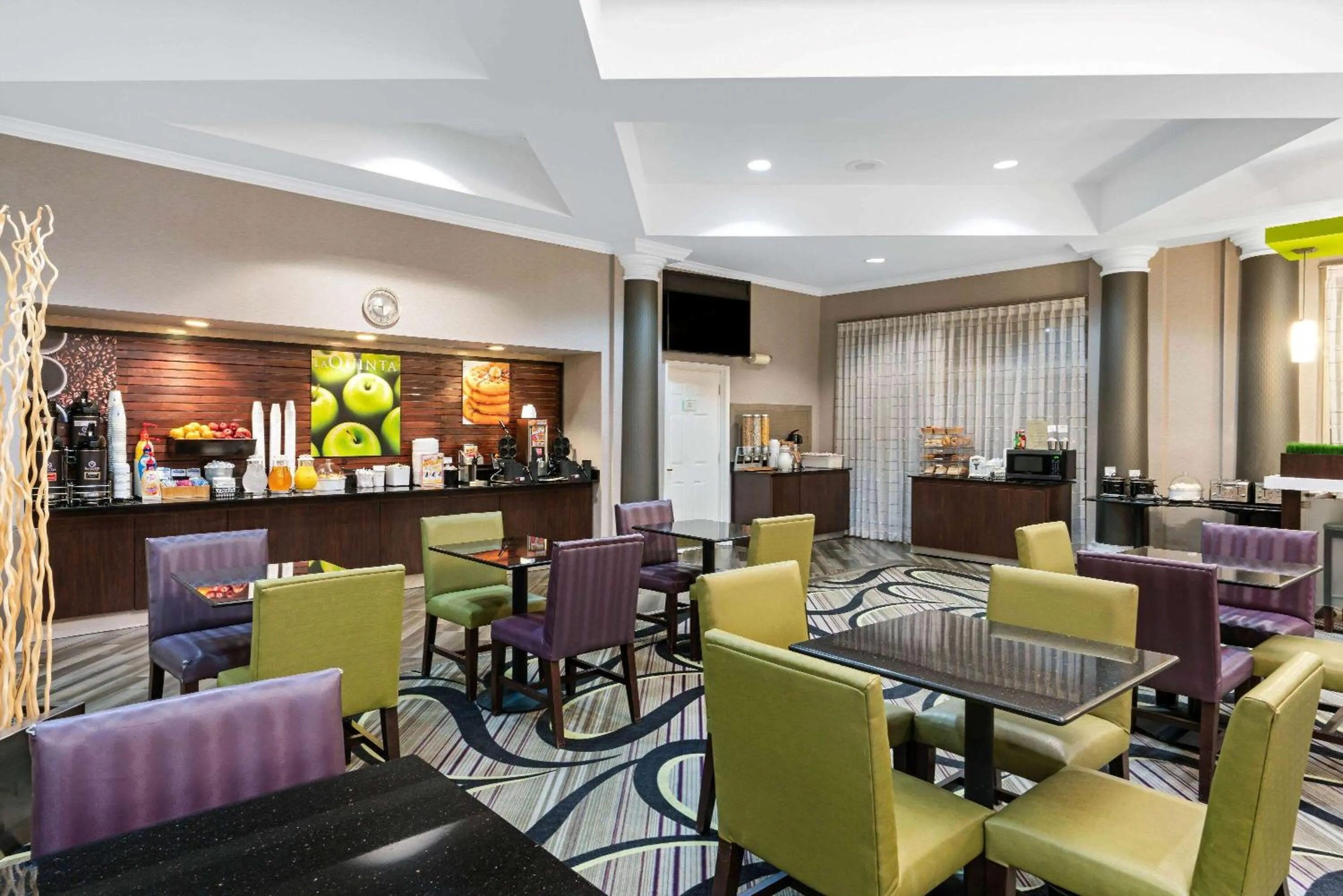 Restaurant/places to eat in La Quinta by Wyndham Mesa Superstition Springs