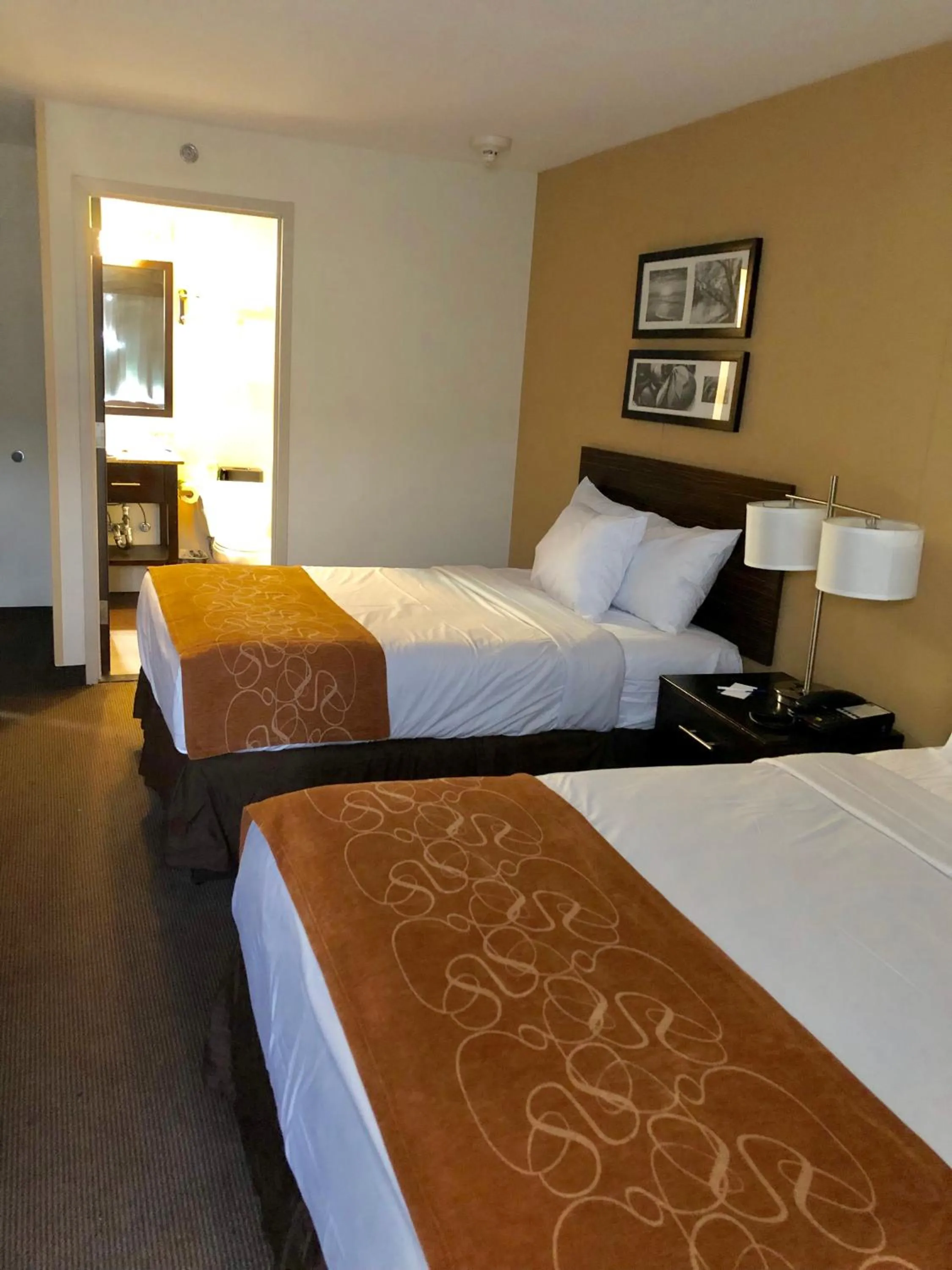 Bed in The Vue Inn Brooklyn