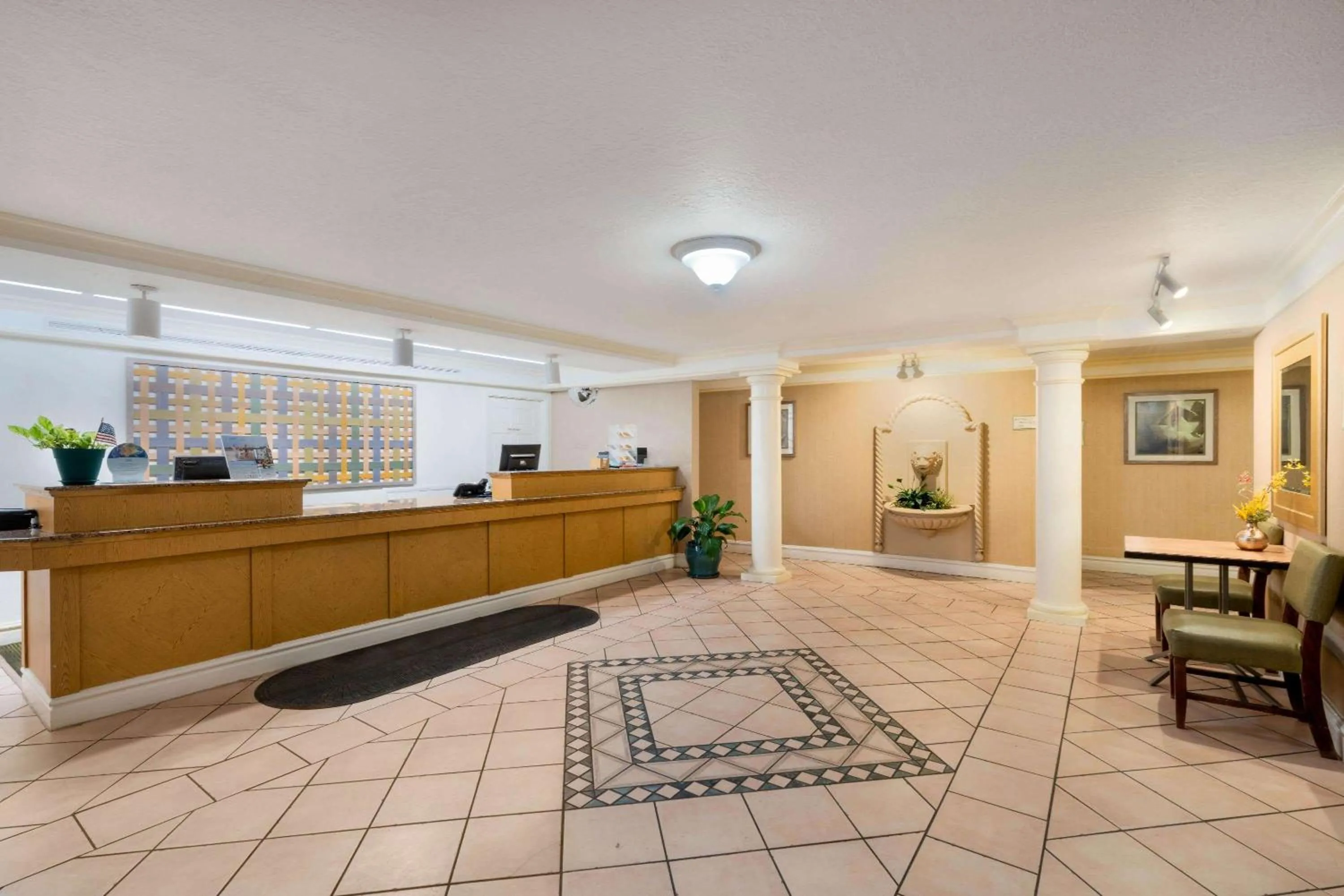Lobby or reception in La Quinta Inn by Wyndham Cheyenne