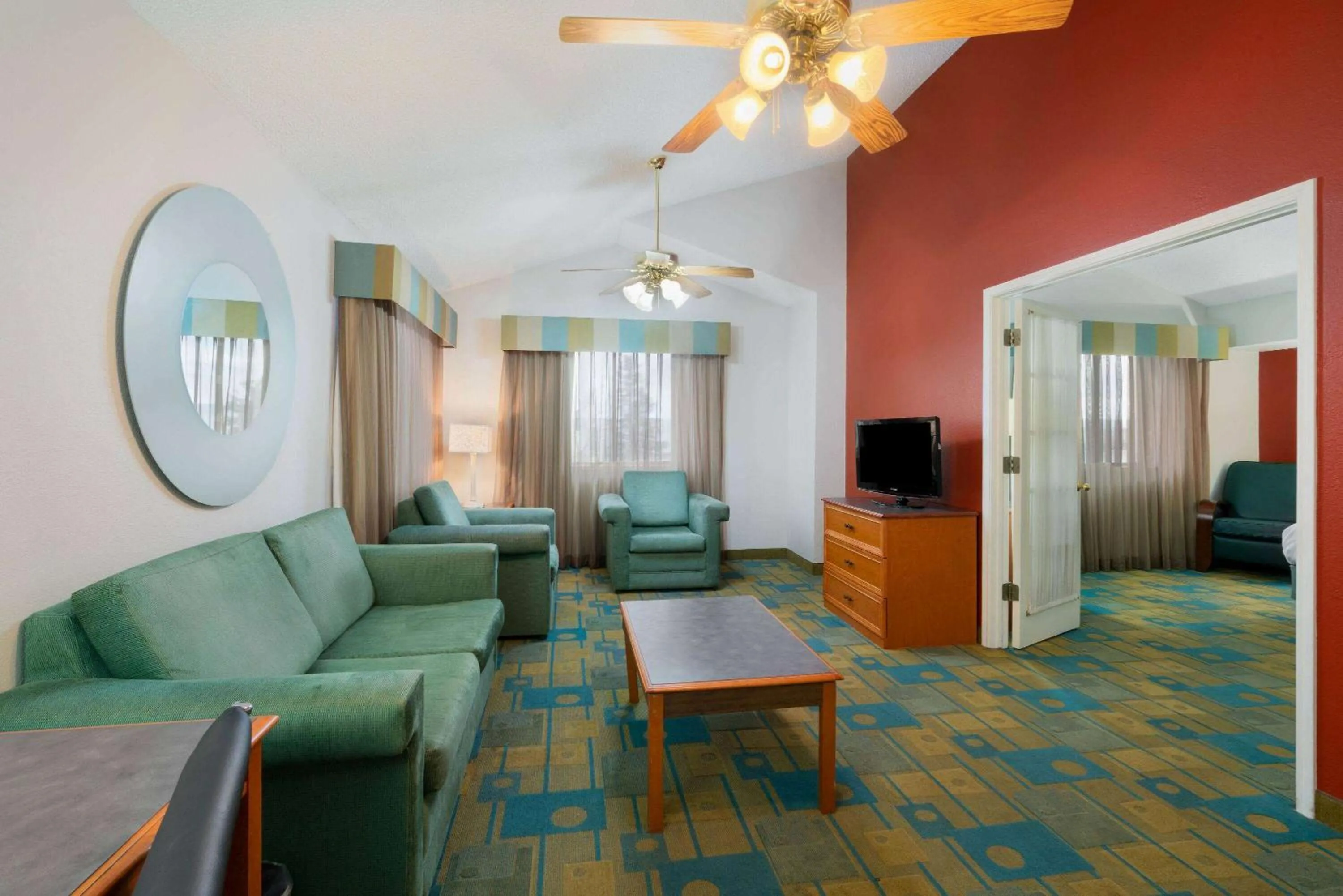 Photo of the whole room in La Quinta Inn by Wyndham Cheyenne