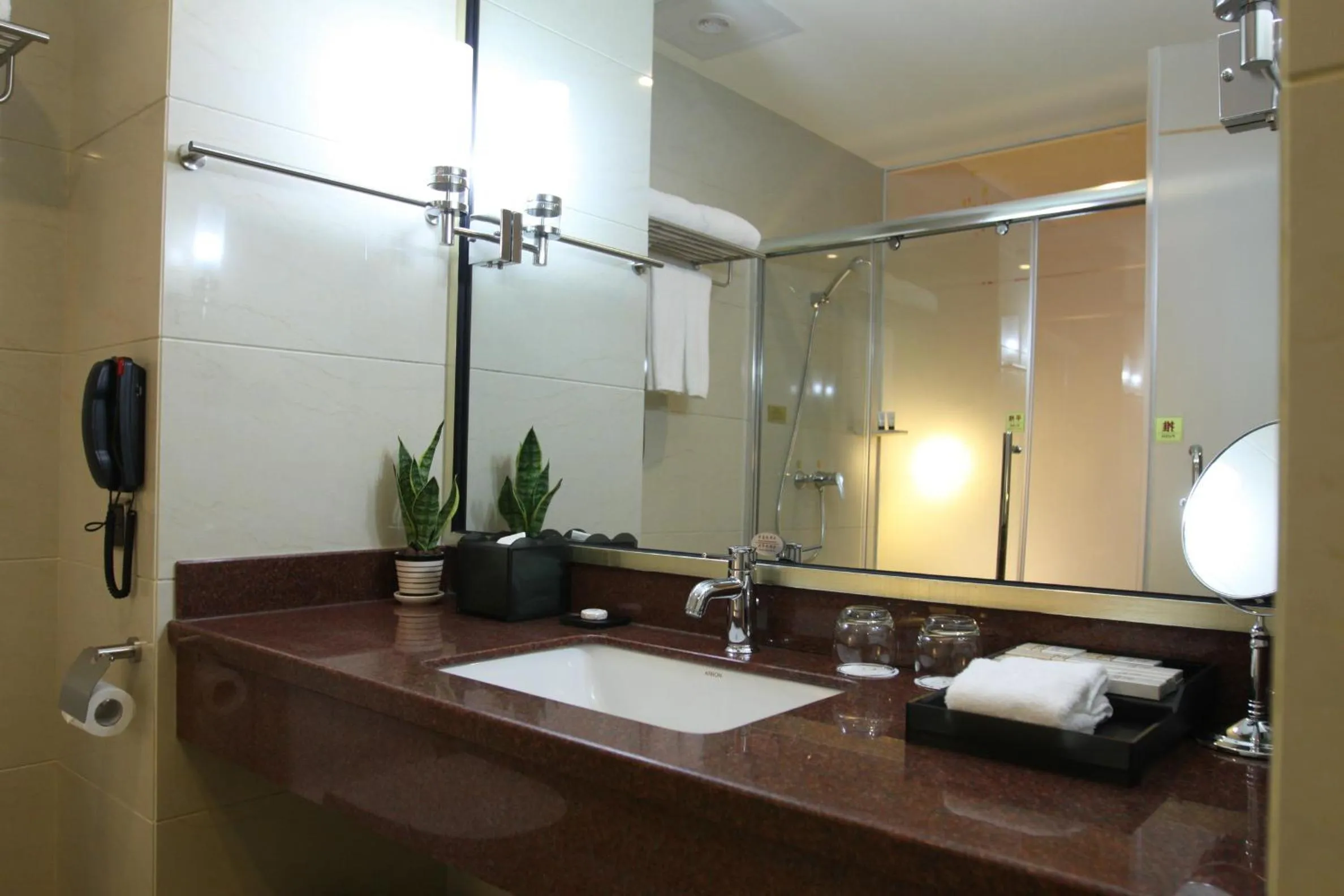 Toilet in Dayi Yihao hotel