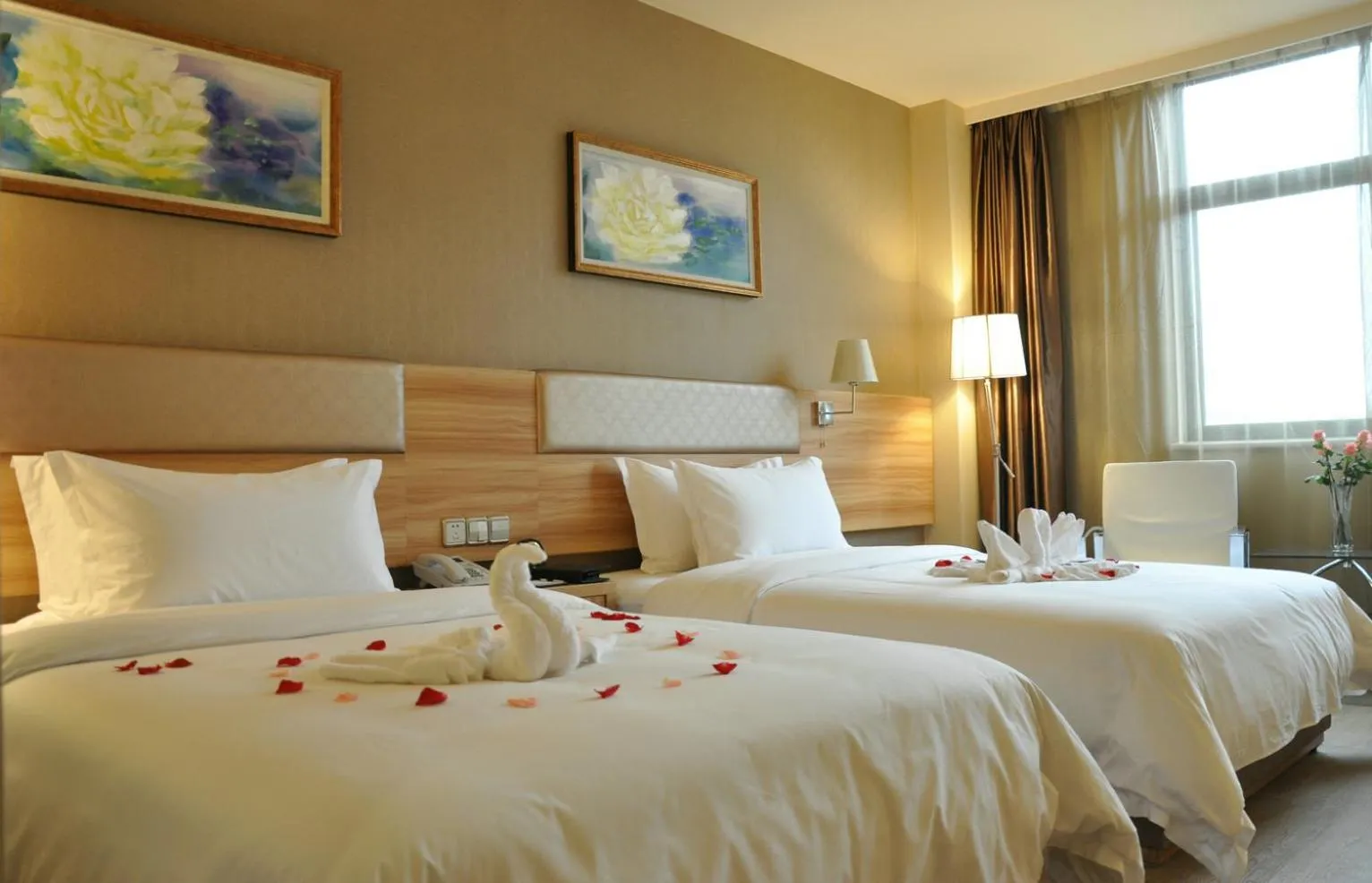 Property building, Bed in Dayi Yihao hotel