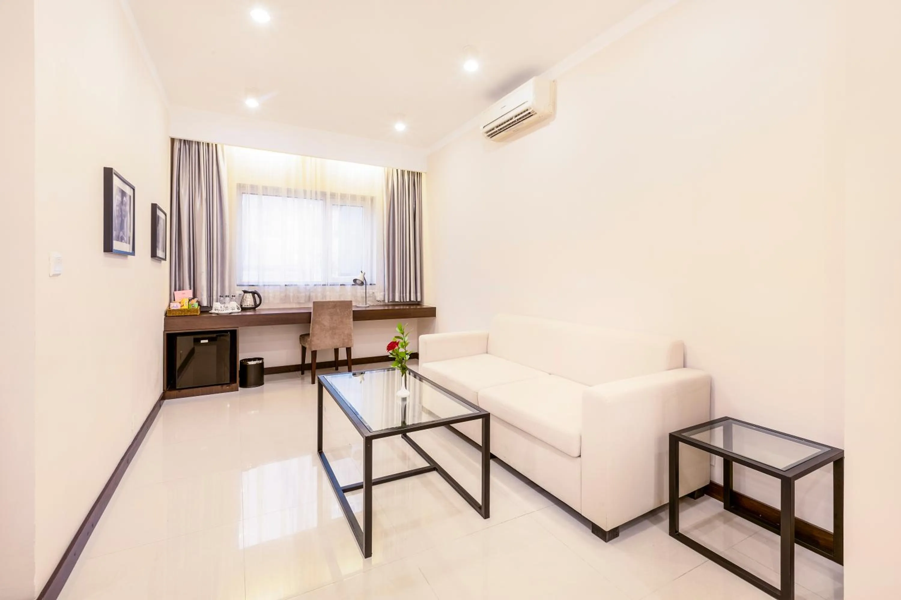 Living room in Hong Ha Hotel