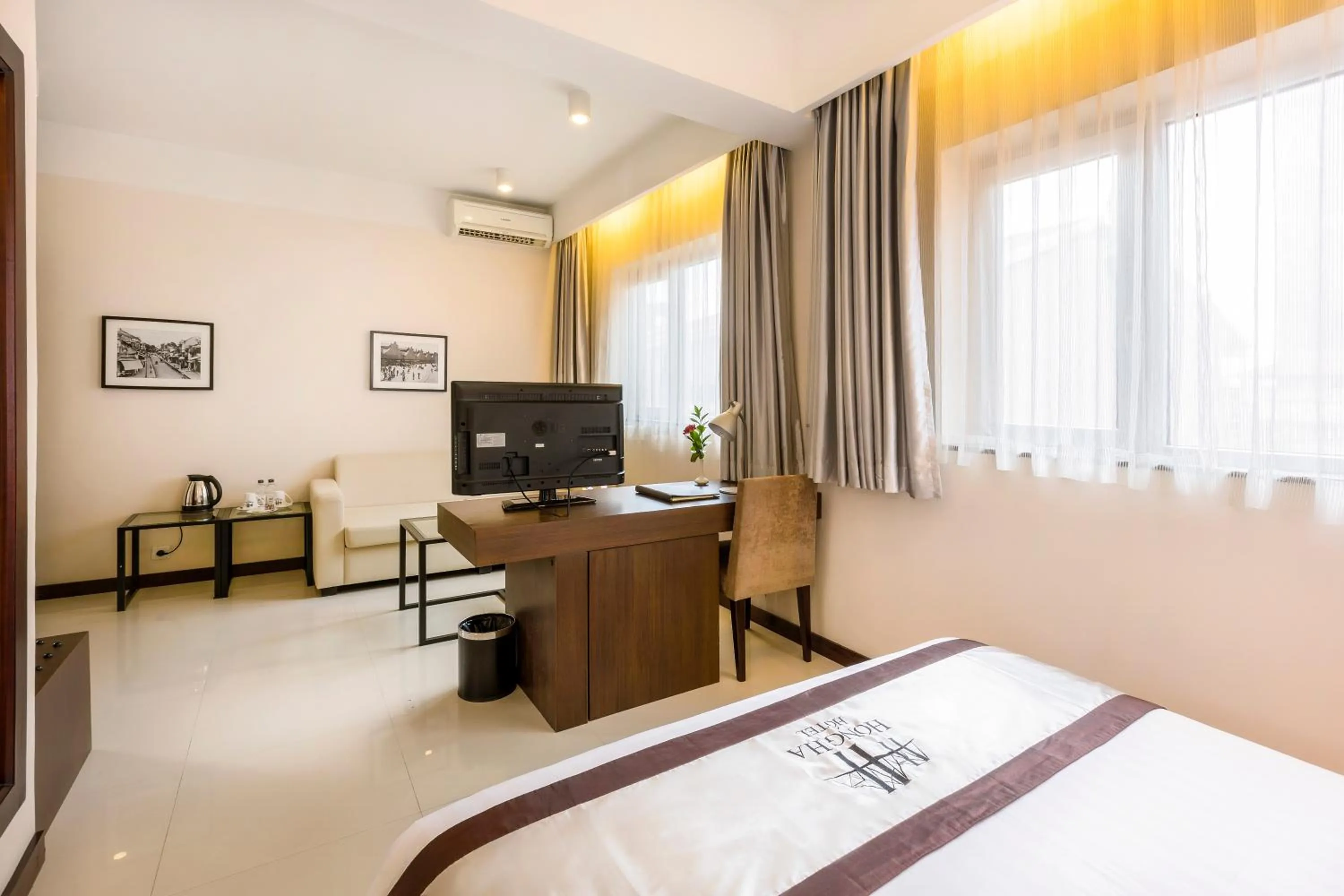 TV and multimedia in Hong Ha Hotel