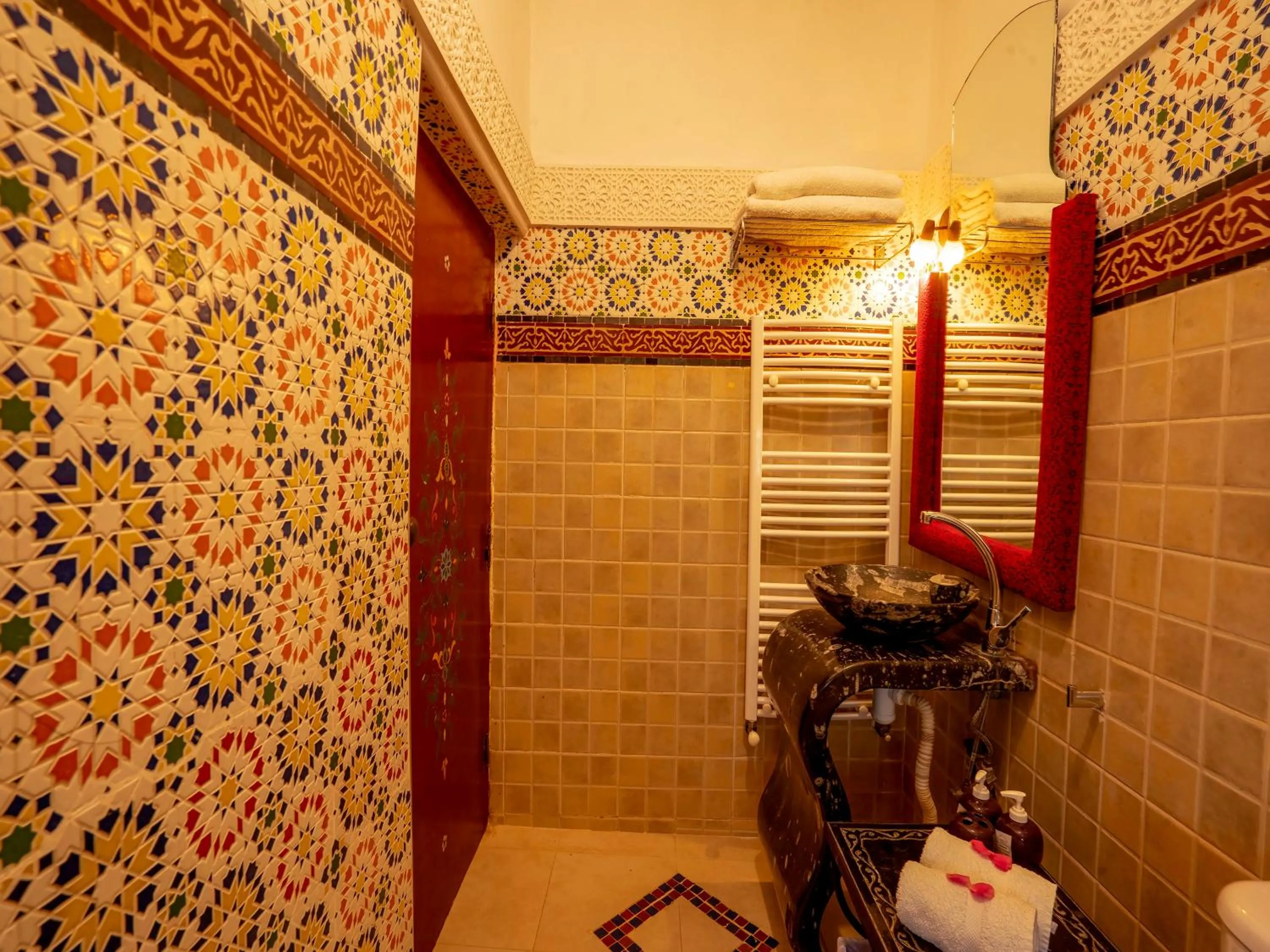 Bathroom in Clé De Sol Riad & SPA