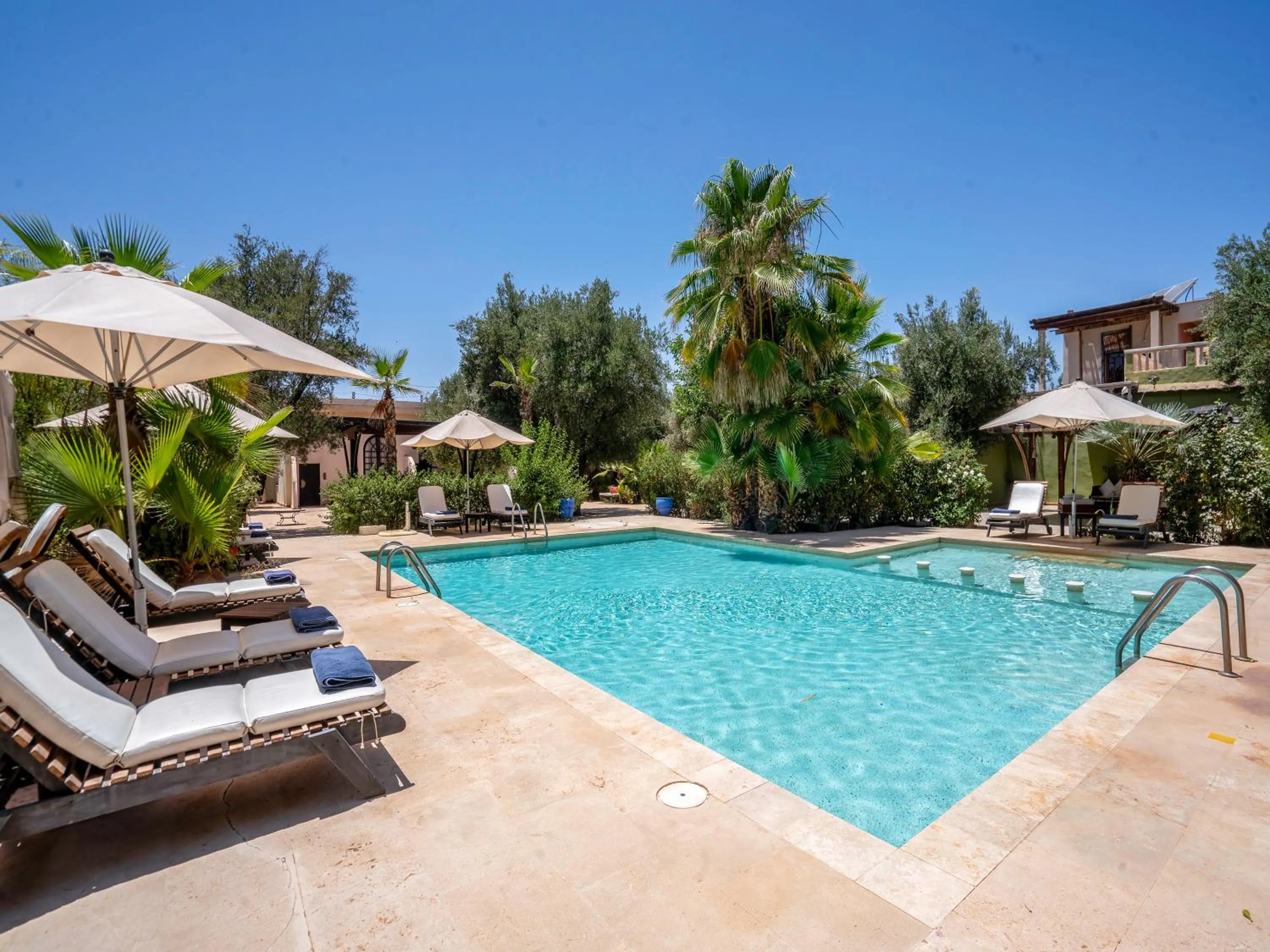 Swimming pool in Clé De Sol Riad & SPA