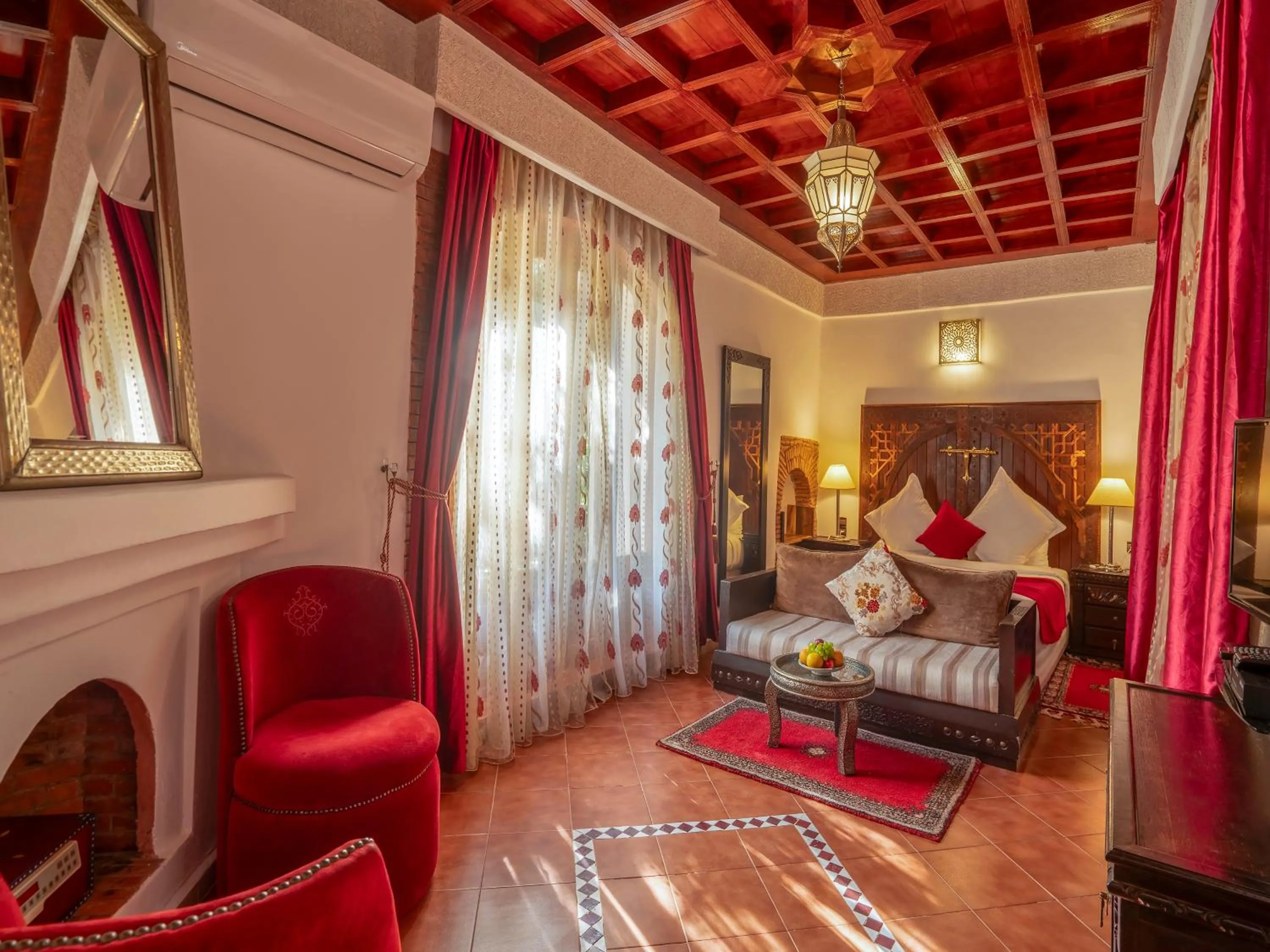 Photo of the whole room in Clé De Sol Riad & SPA