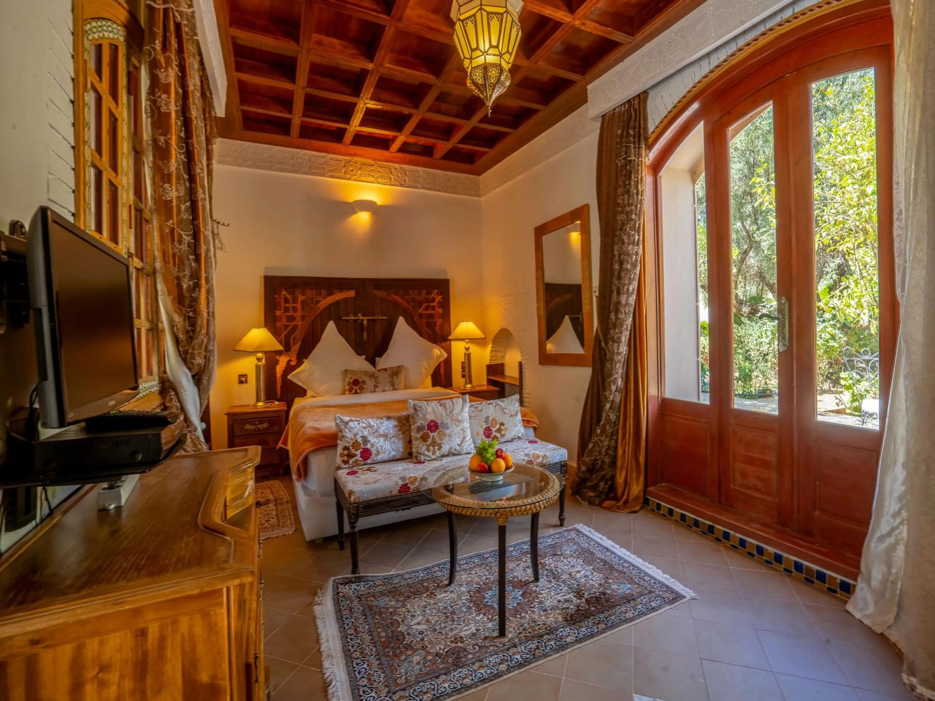 Photo of the whole room, Bed in Clé De Sol Riad & SPA