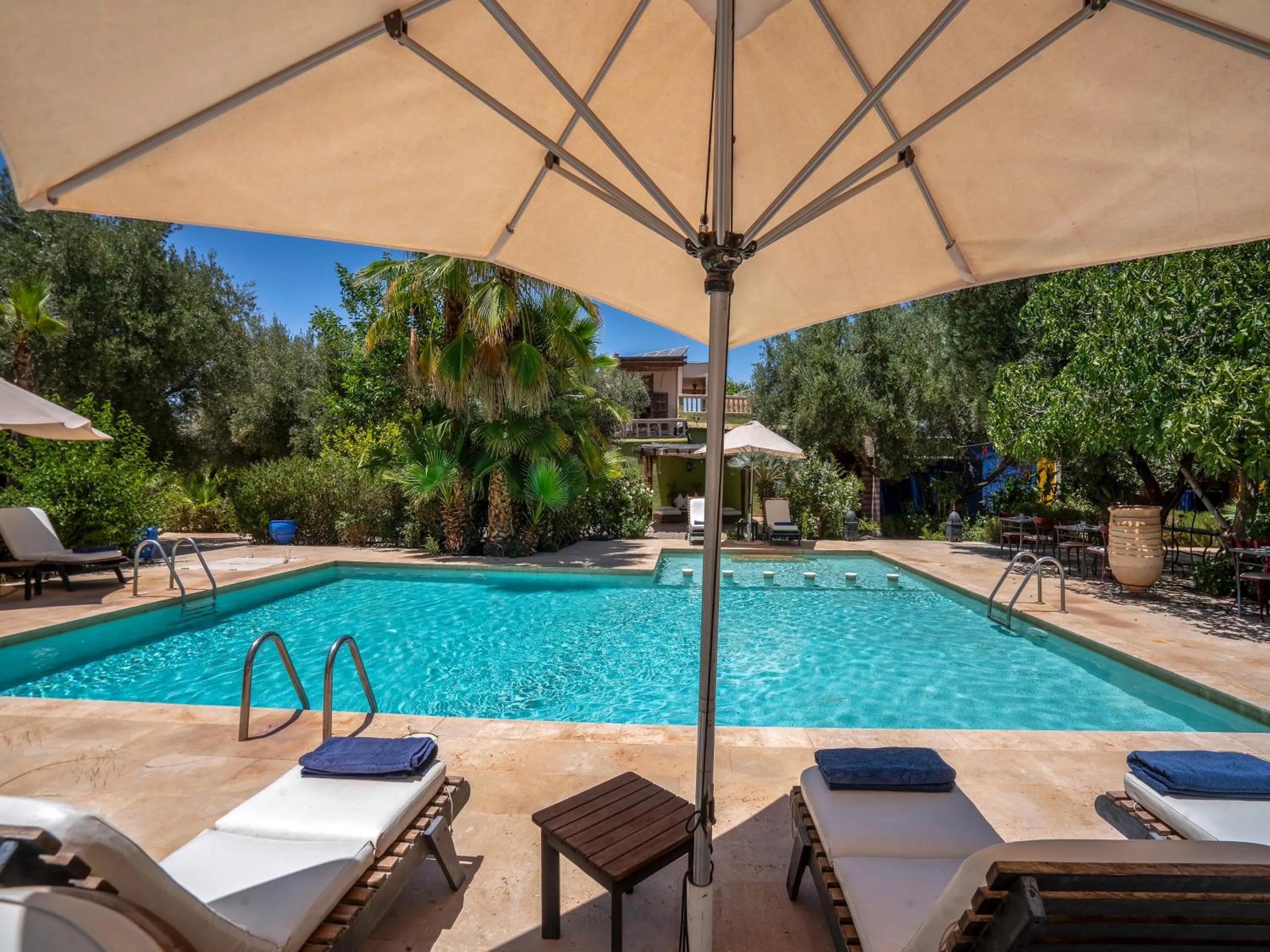 Swimming pool in Clé De Sol Riad & SPA