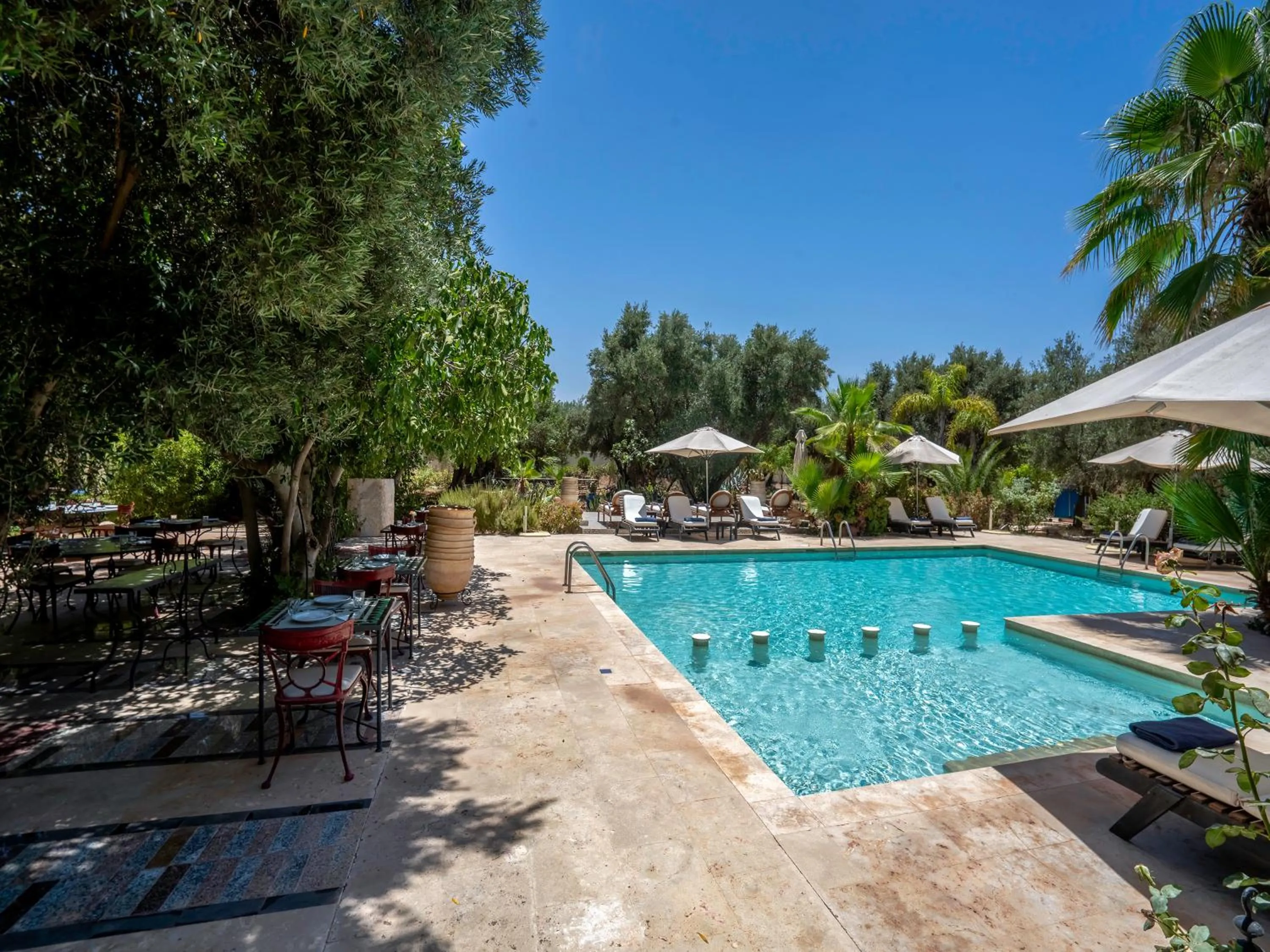 Swimming pool in Clé De Sol Riad & SPA