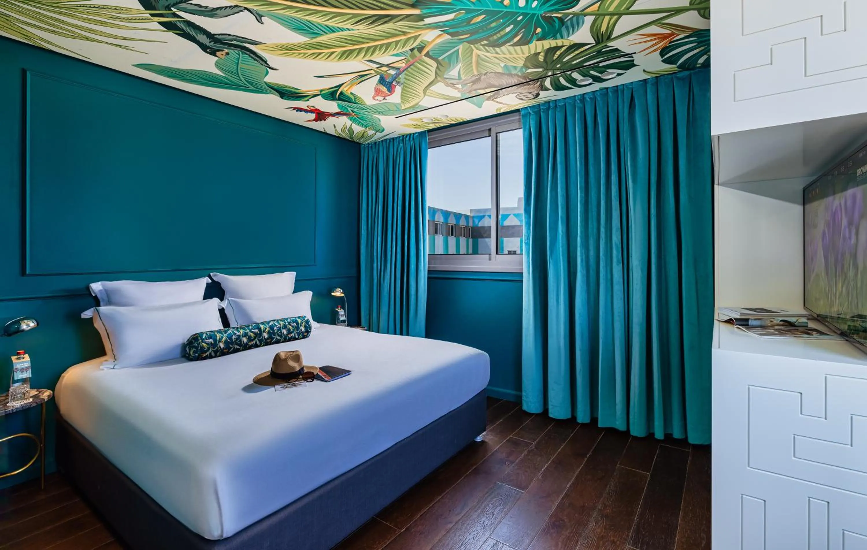 Bed in Seaside Hotel by Zvieli Hotels