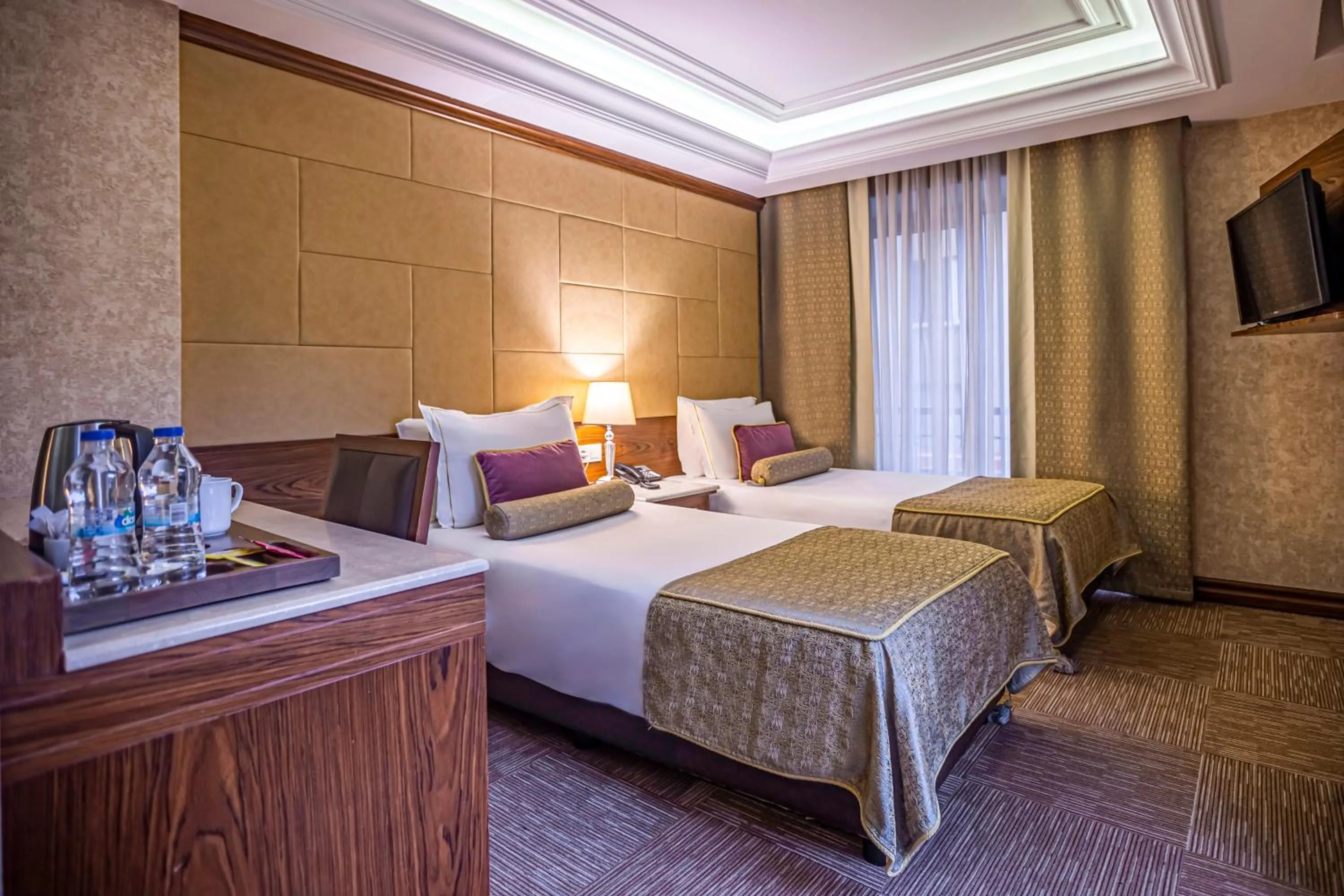 Bed in Eurostar Old City Hotel & Spa