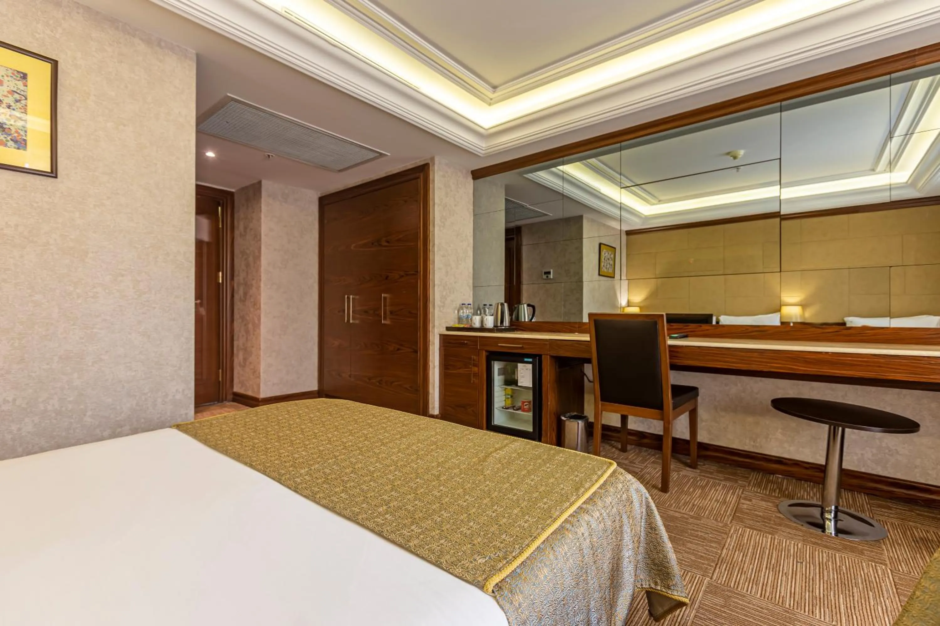 Bed in Eurostar Old City Hotel & Spa