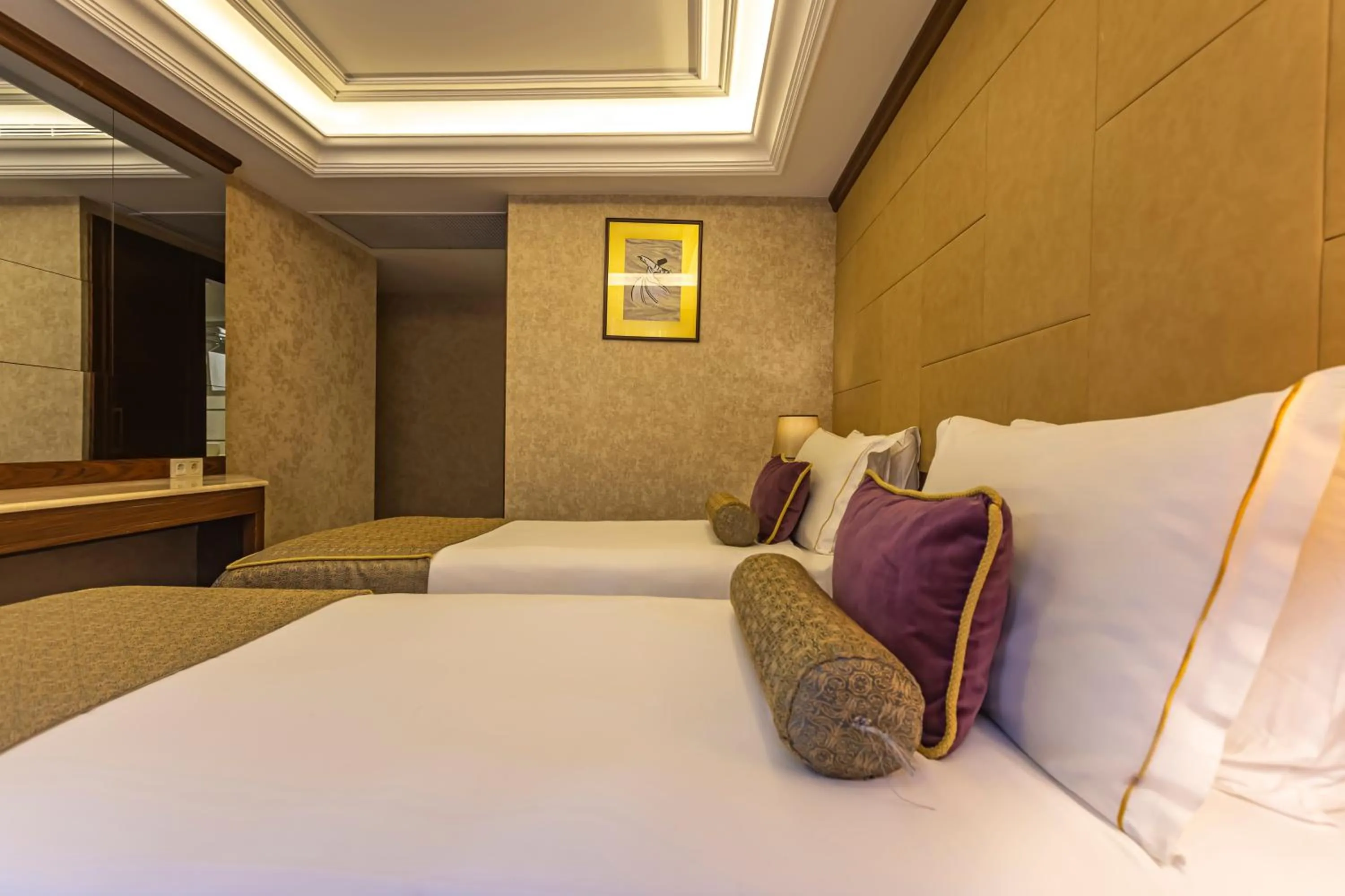 Bed in Eurostar Old City Hotel & Spa