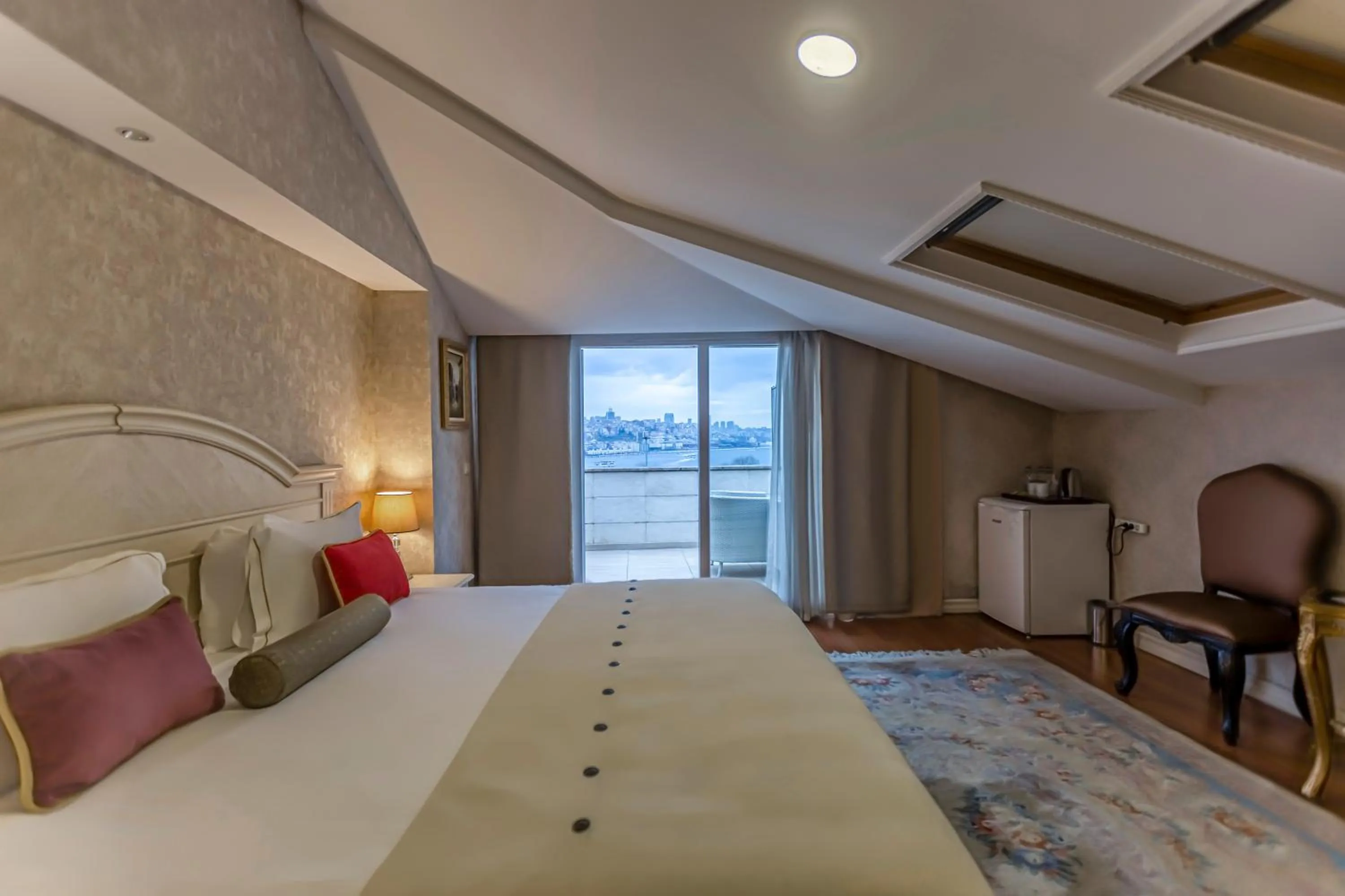 Bed in Eurostar Old City Hotel & Spa