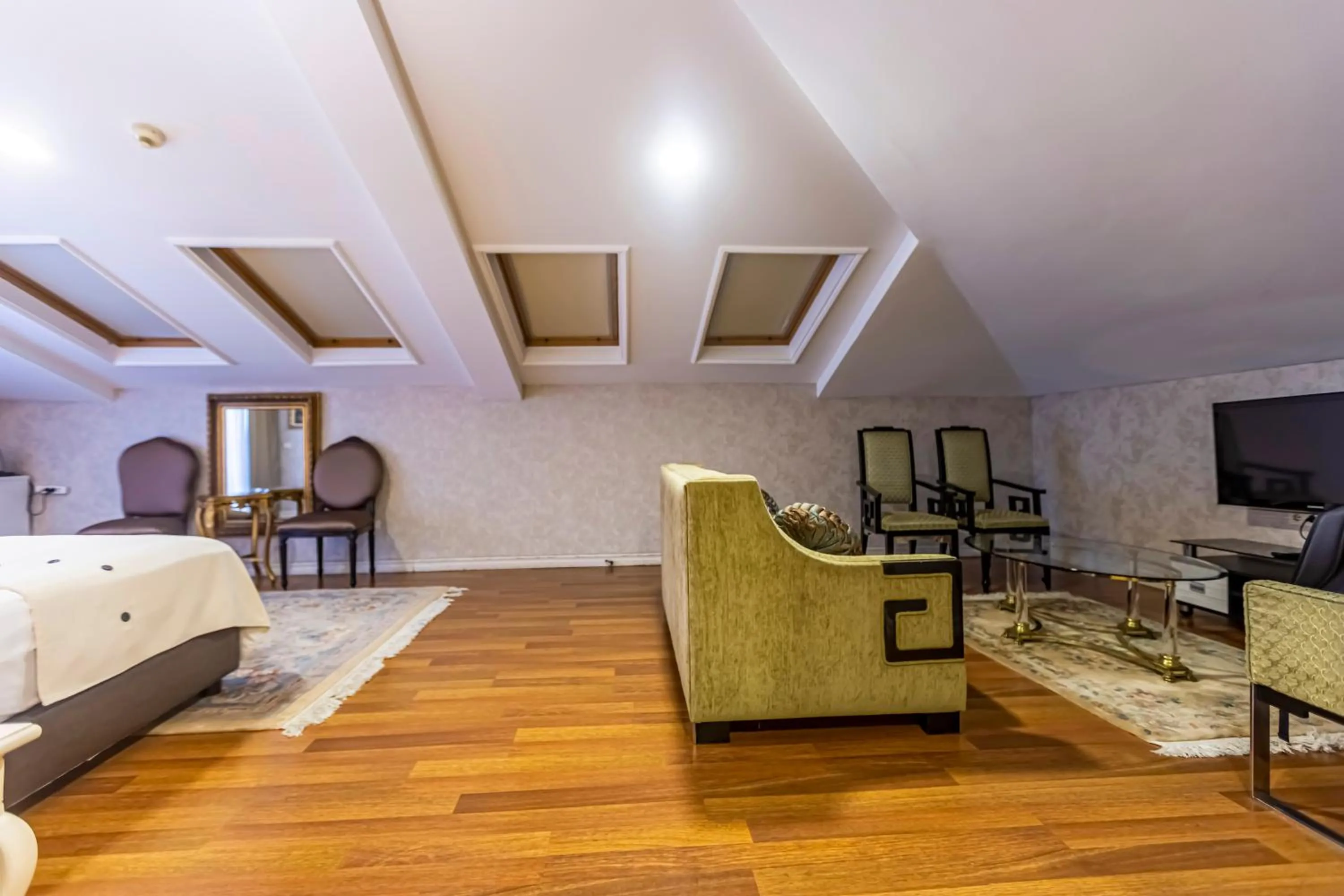 Bed in Eurostar Old City Hotel & Spa