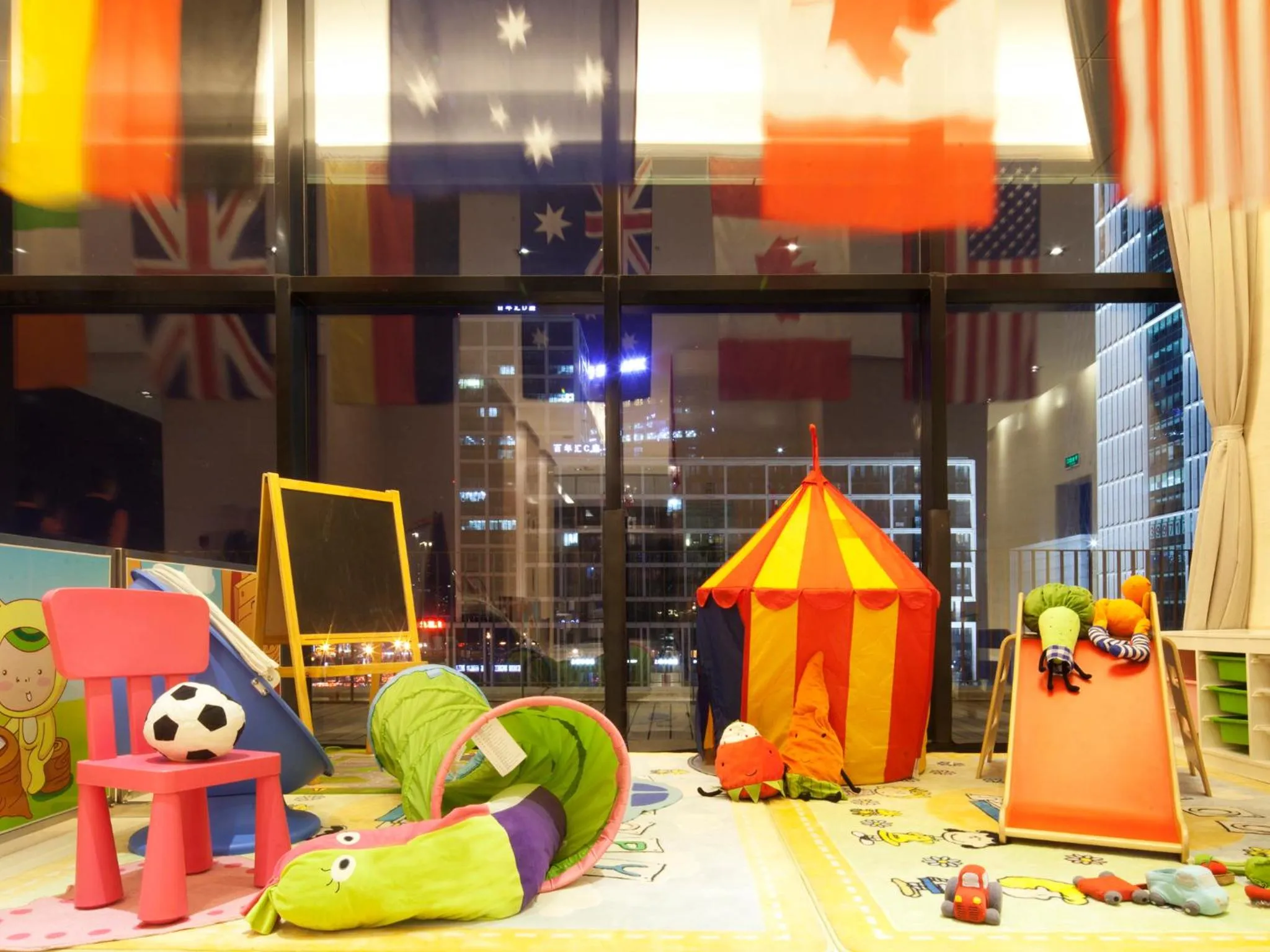 Children play ground in Howard Johnson Parkland Hotel Dalian