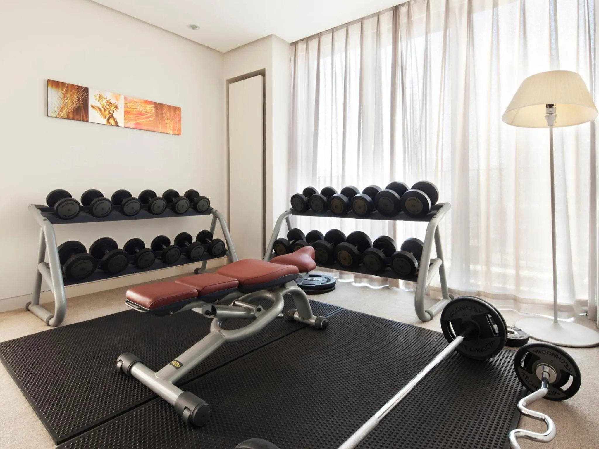Fitness centre/facilities in Howard Johnson Parkland Hotel Dalian