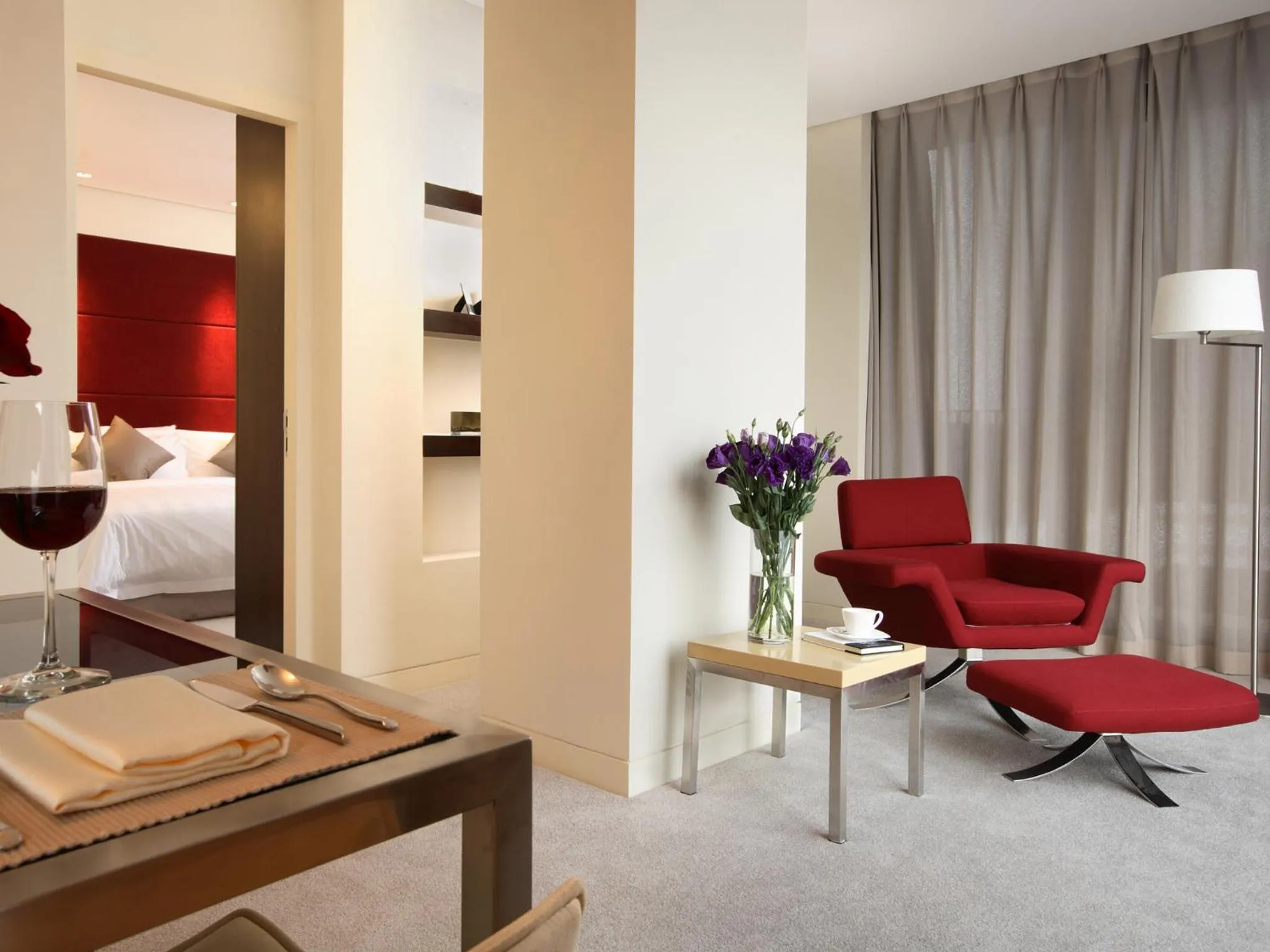 Living room in Howard Johnson Parkland Hotel Dalian