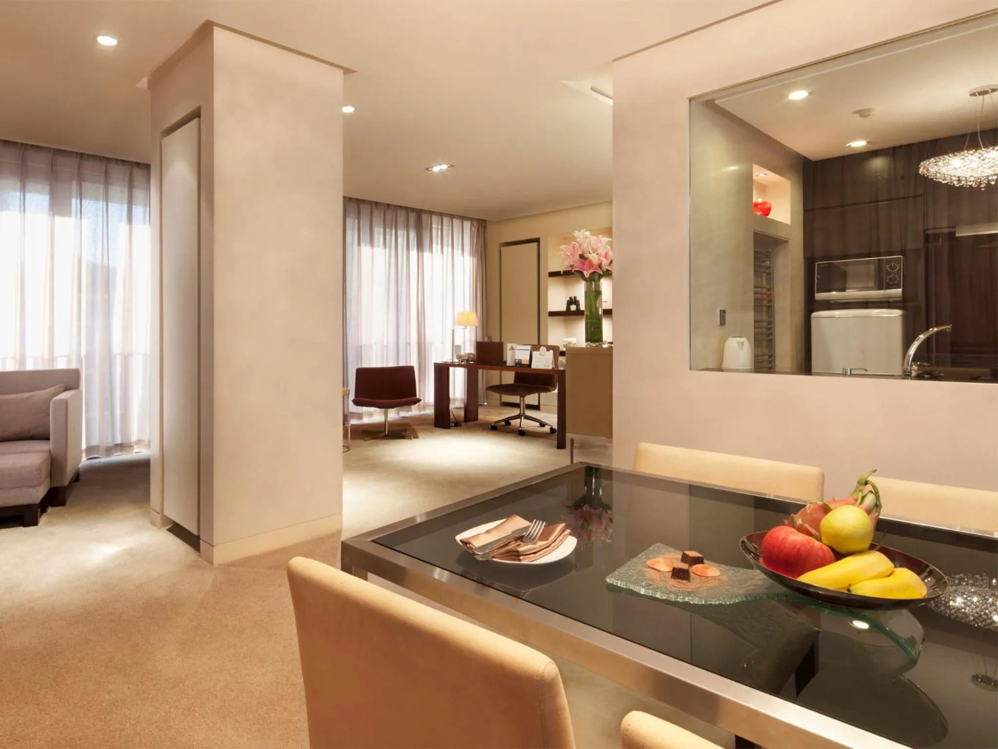 Dining area in Howard Johnson Parkland Hotel Dalian