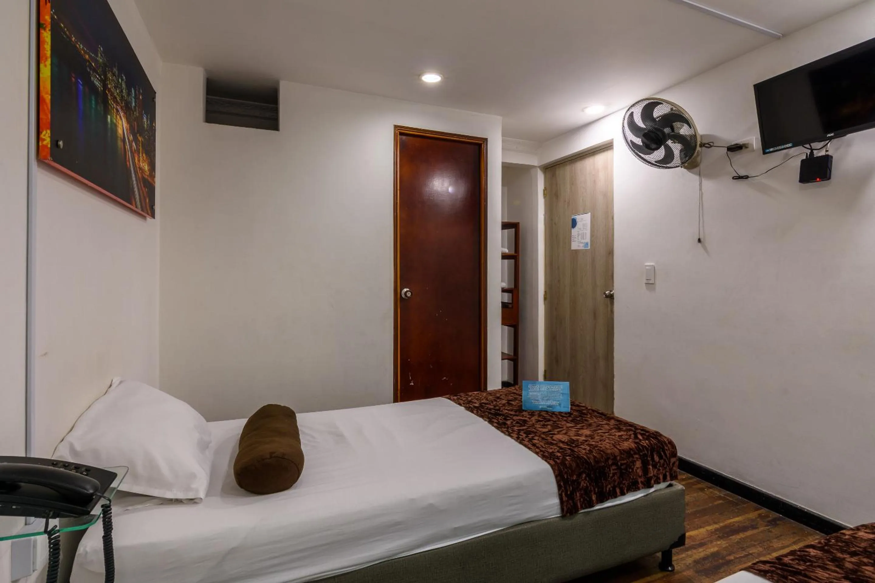 Bed in Hotel Sol del Estadio