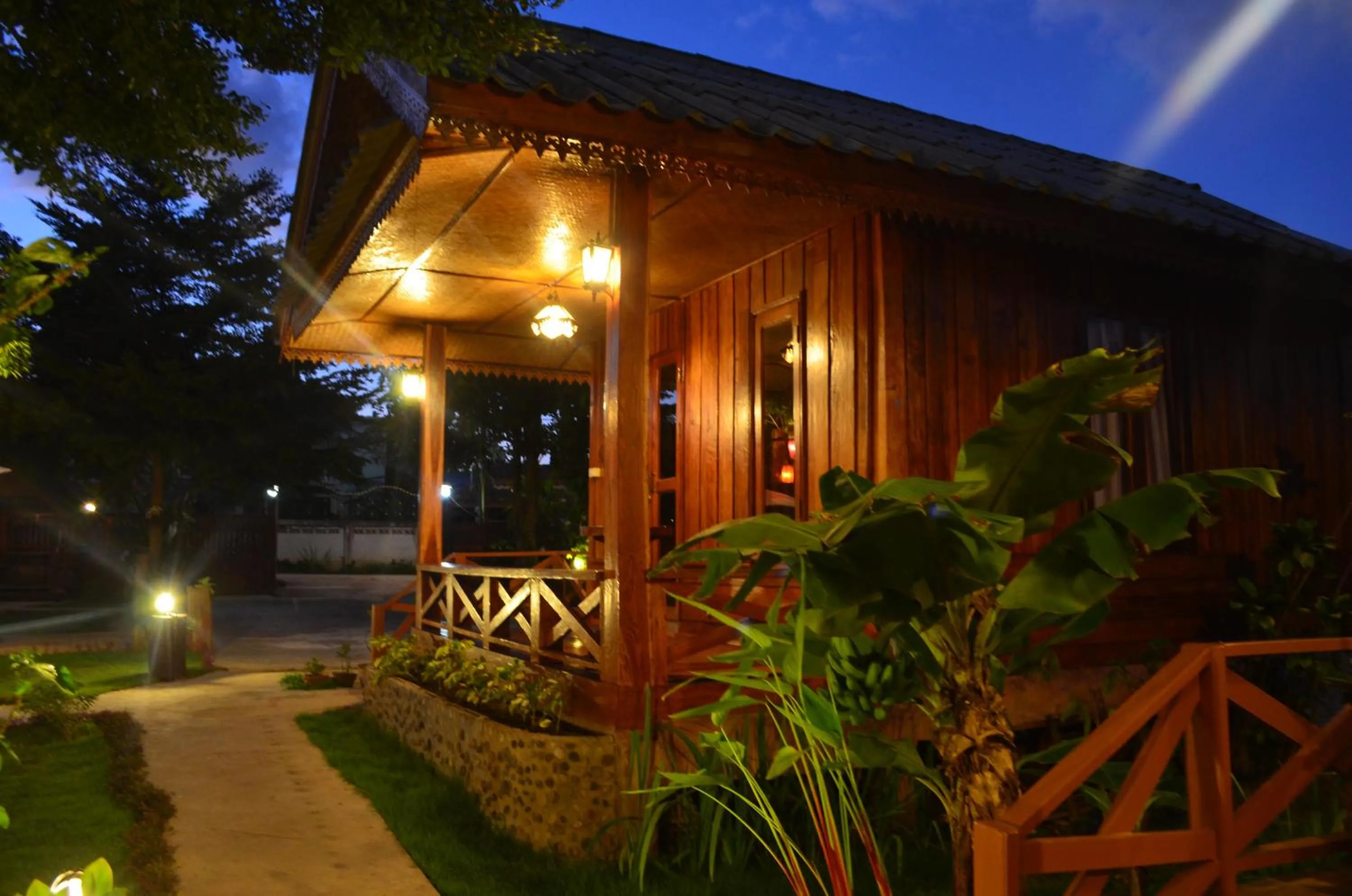 Property building in Baan Aew Pai