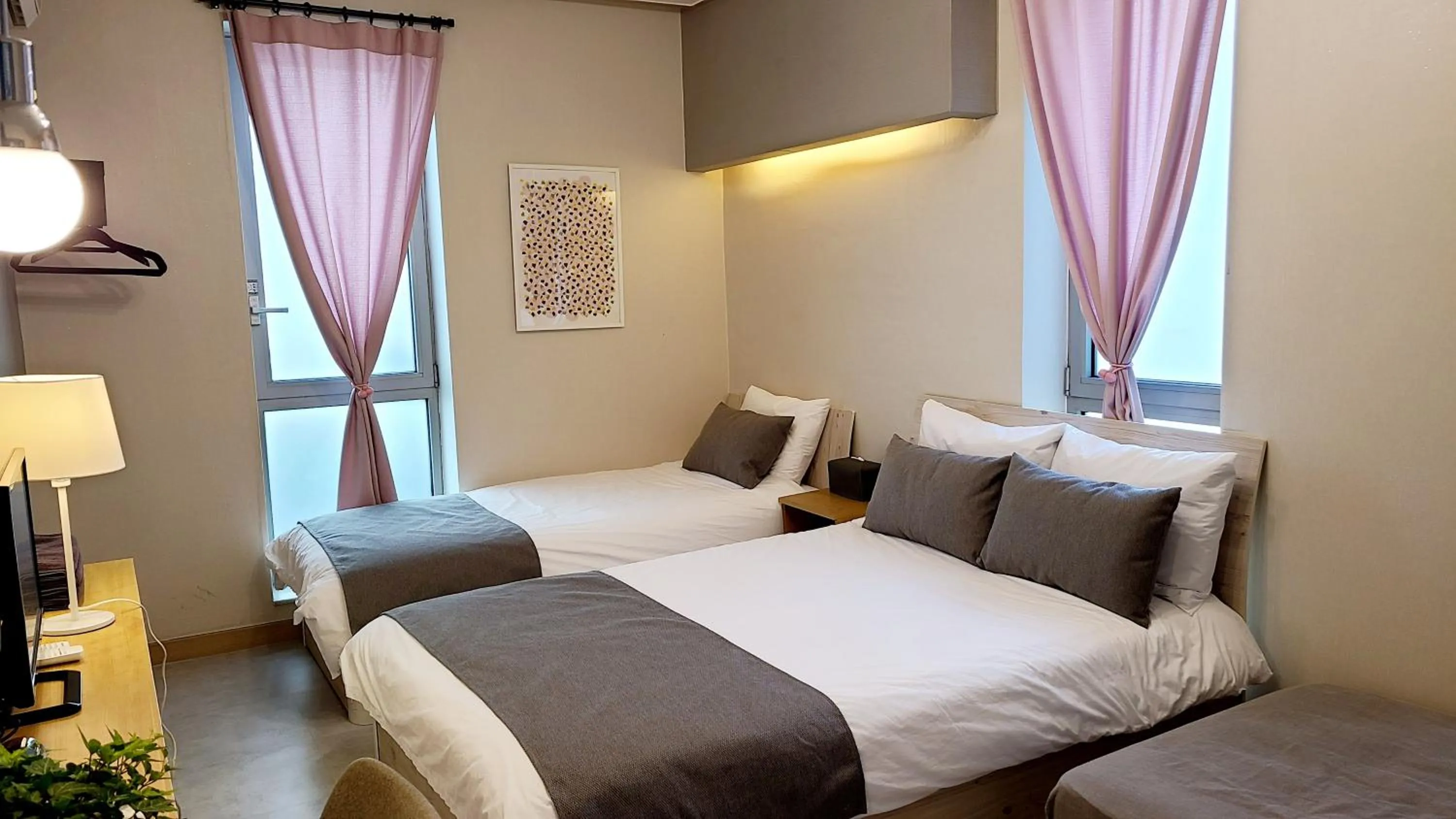 Bed in DW Design Residence