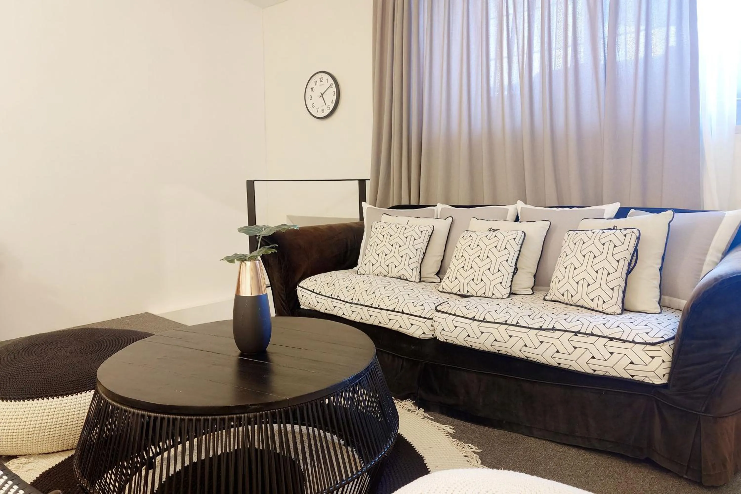 Seating area in Seoul Loft Apartments - SLA 7 Night Minimum