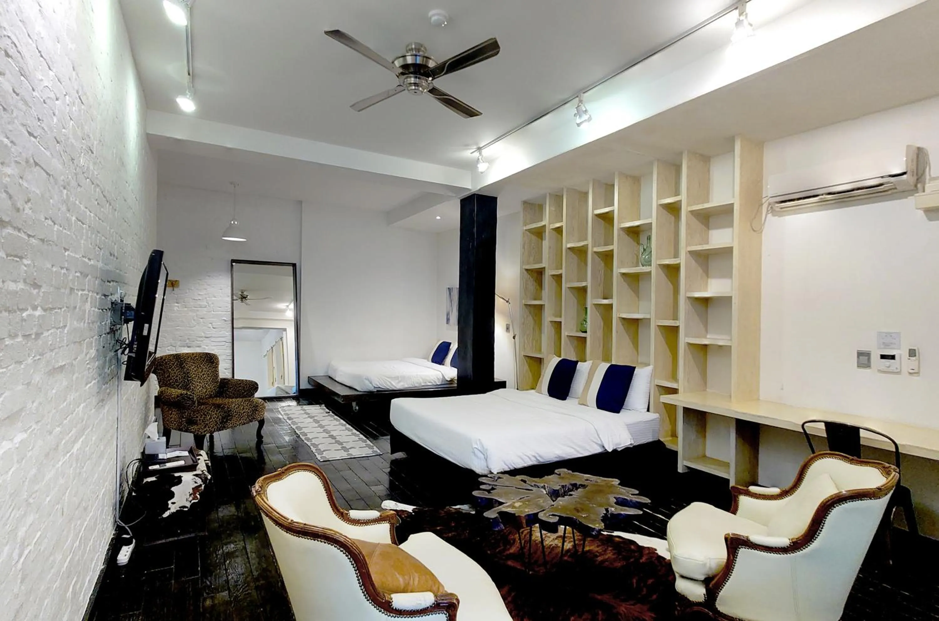 Photo of the whole room in Seoul Loft Apartments - SLA 7 Night Minimum