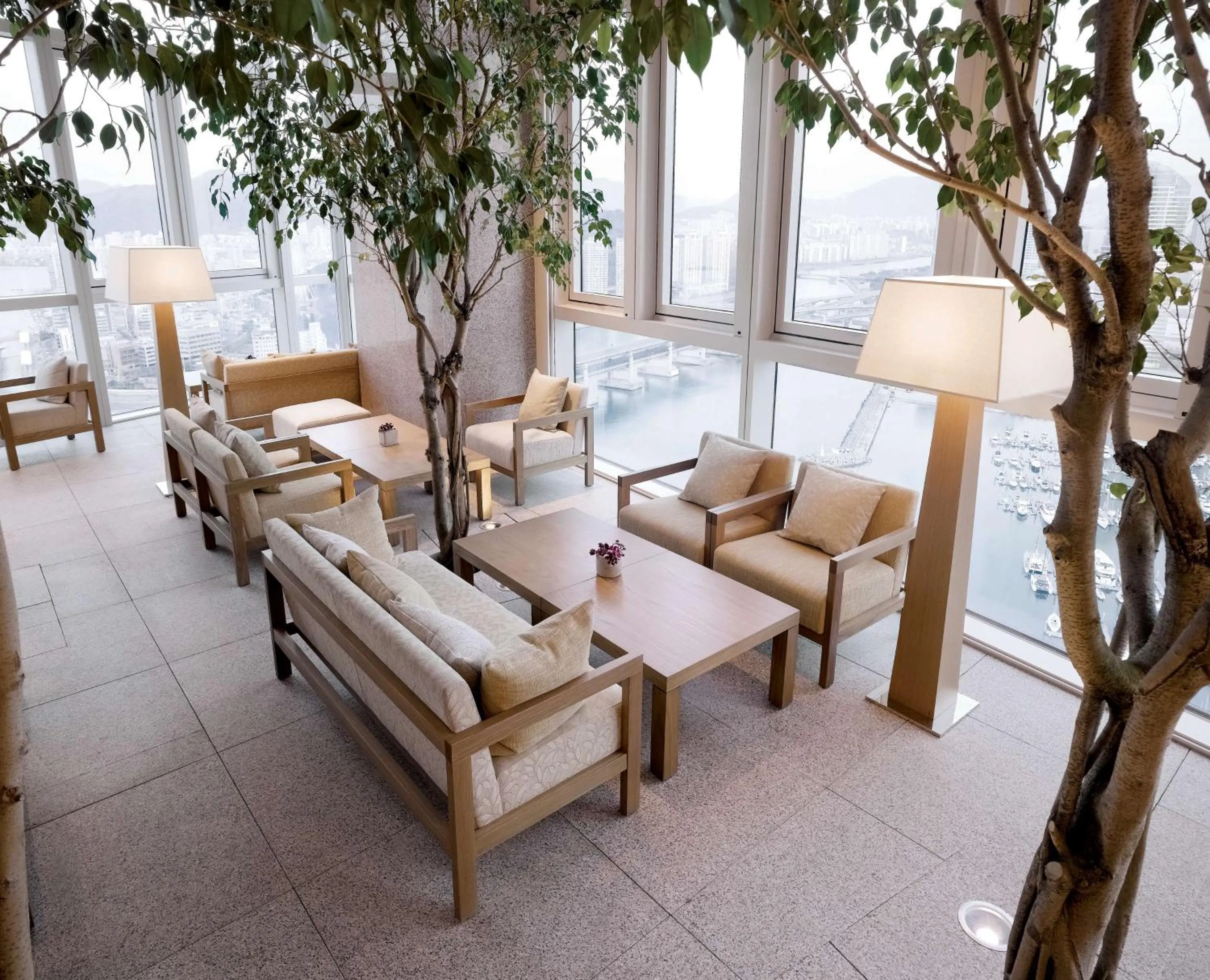 Lounge or bar in Park Hyatt Busan