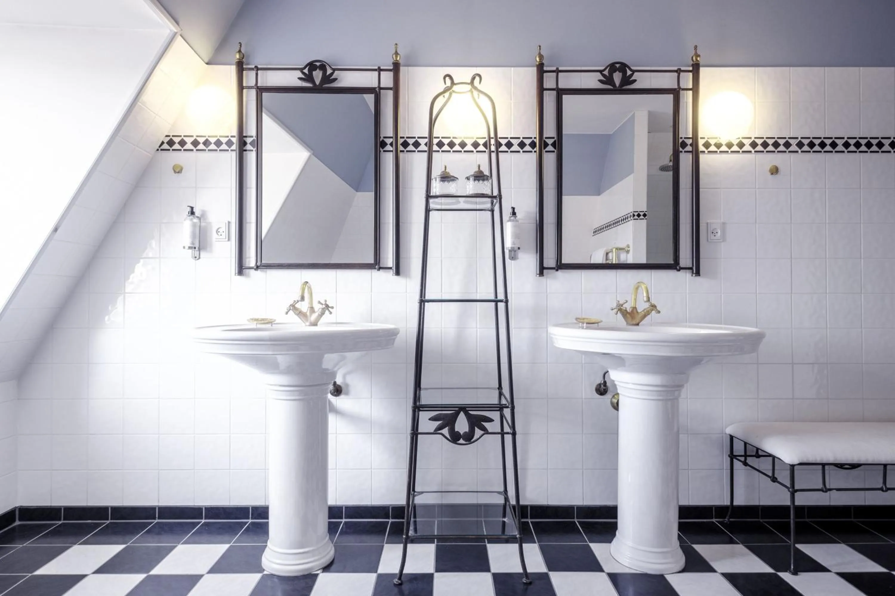 Bathroom in Zleep Hotel Prindsen Roskilde