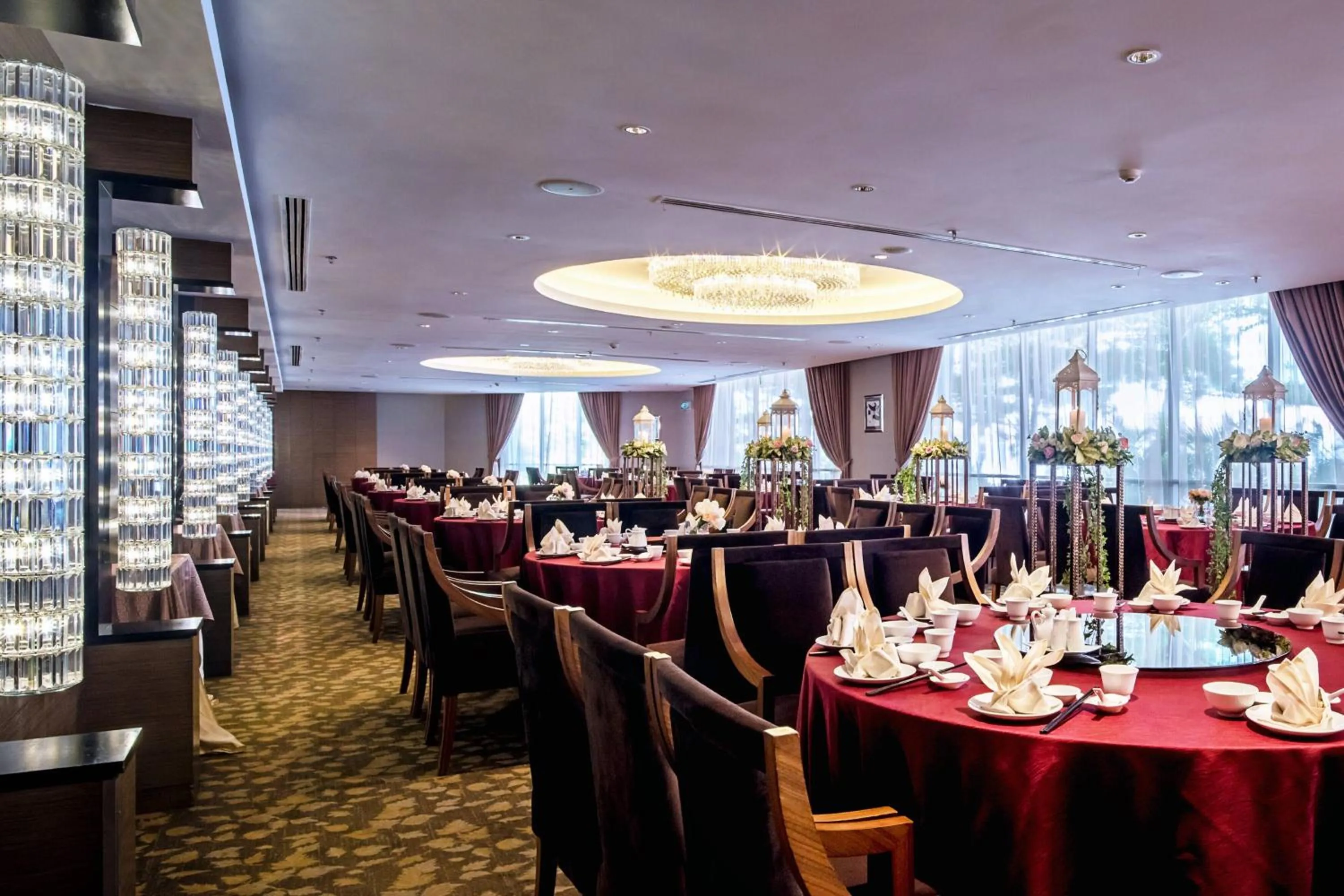 Lobby or reception in Renaissance Johor Bahru Hotel