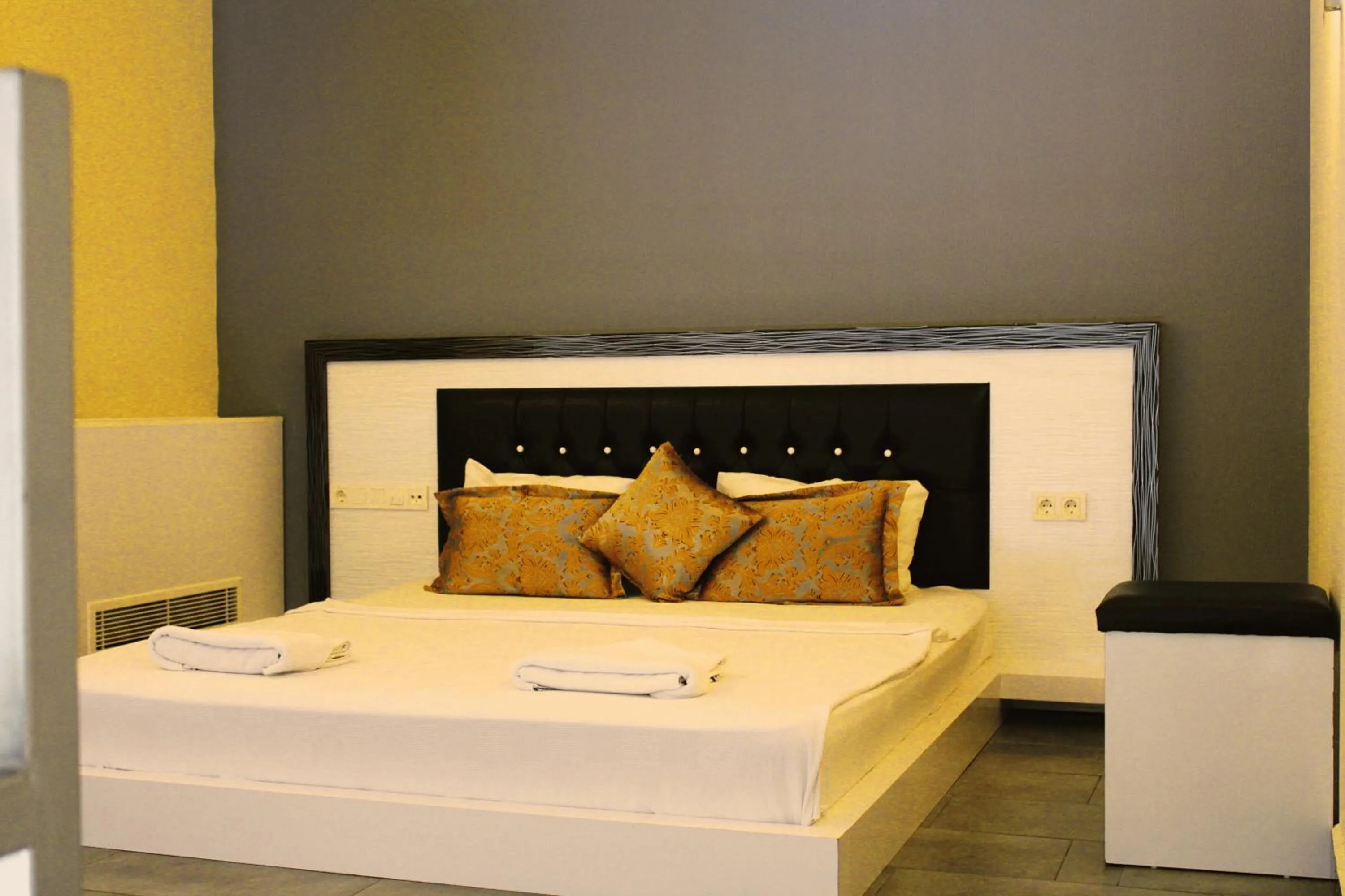 Bedroom, Bed in Senza The Inn Resort & Spa - Ultra All Inclusive