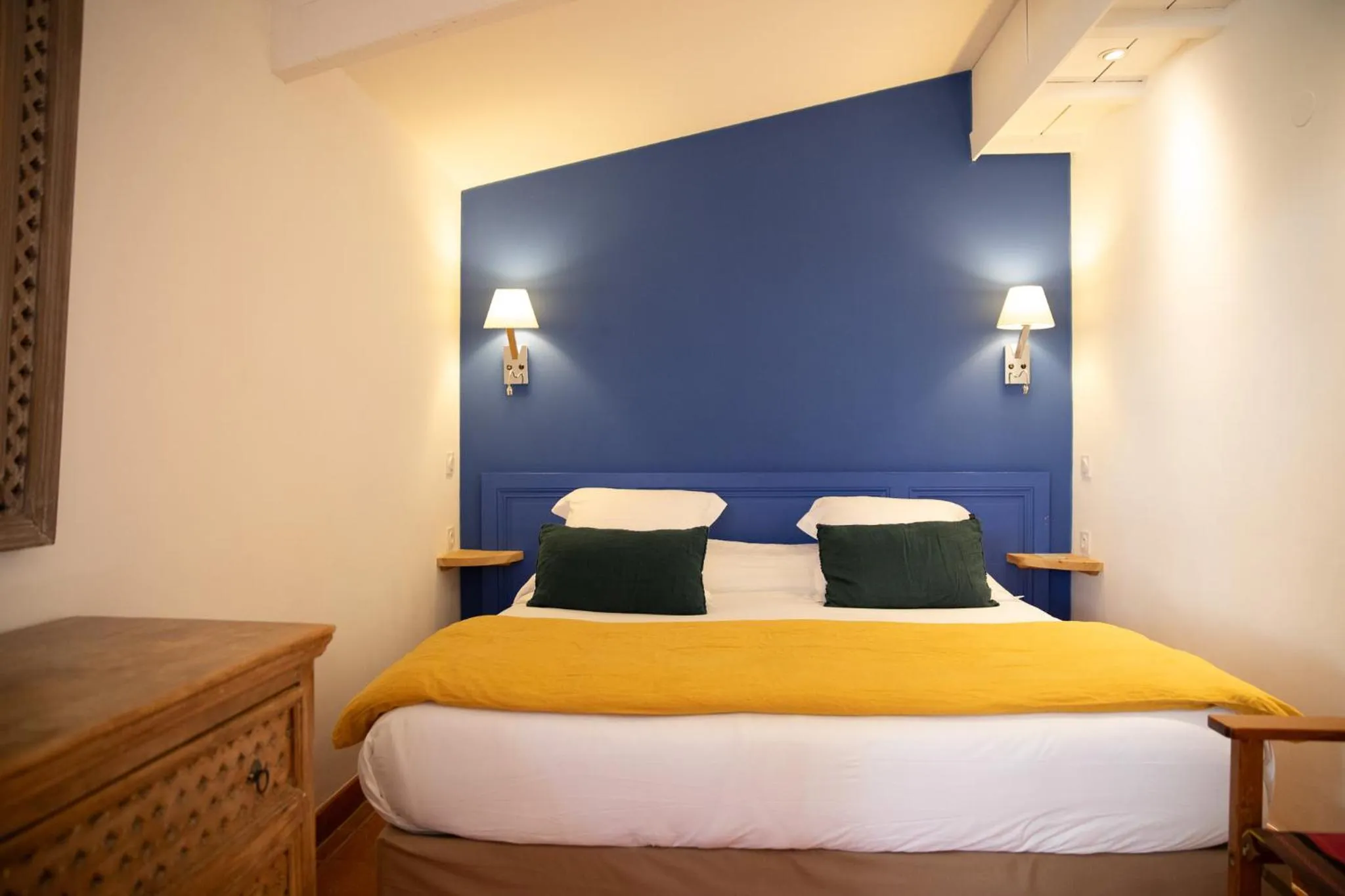 Bed in Oustau Camarguen Hôtel & Spa