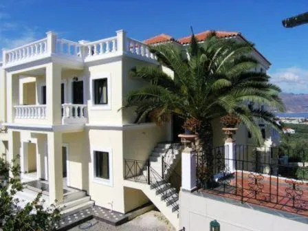 Facade/entrance in Antilia Apartments