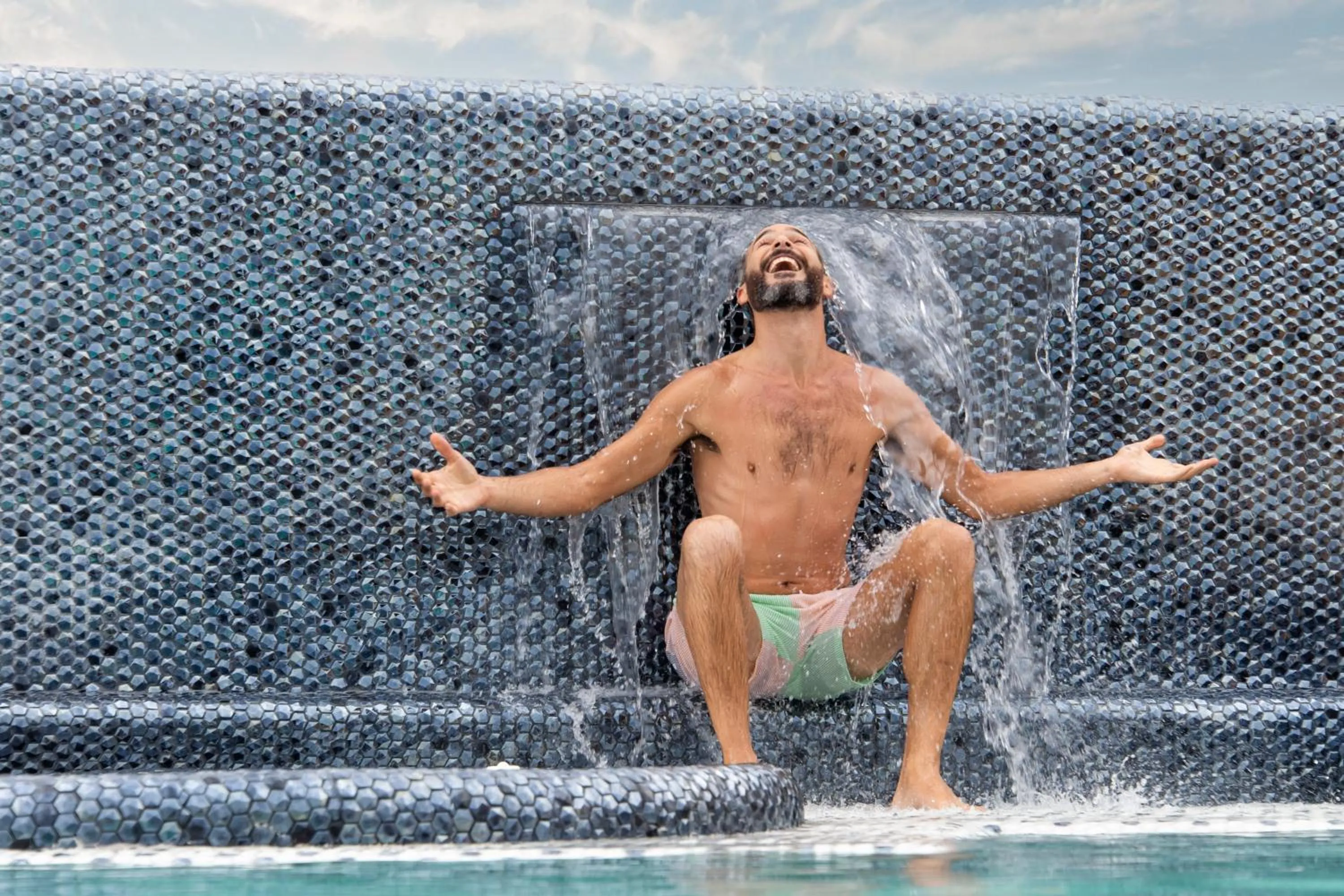 Swimming pool in L Hotel Perla Boutique